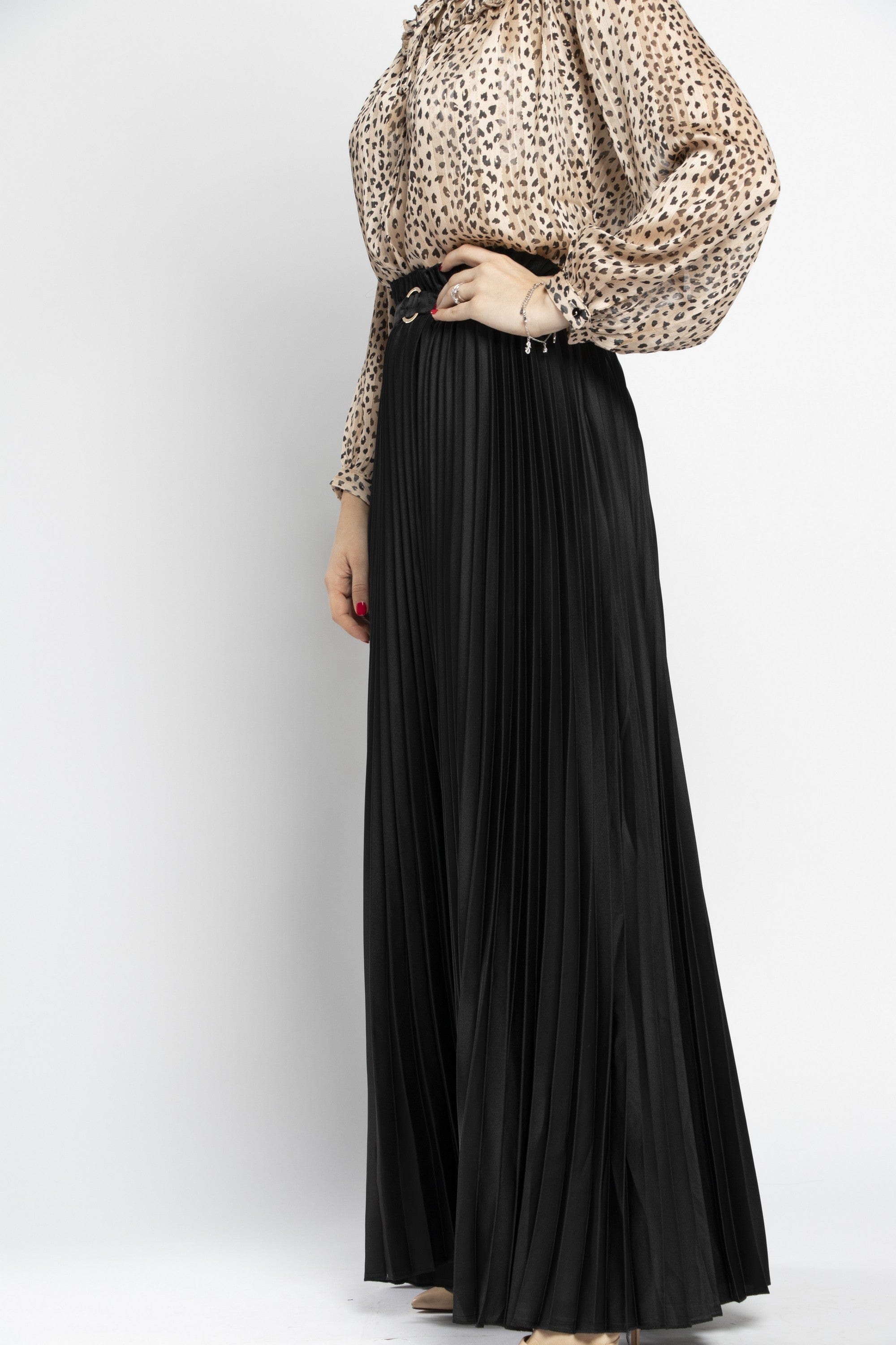 نتشي تنورة بليسيه طويلة مزينة بحزام نسائية