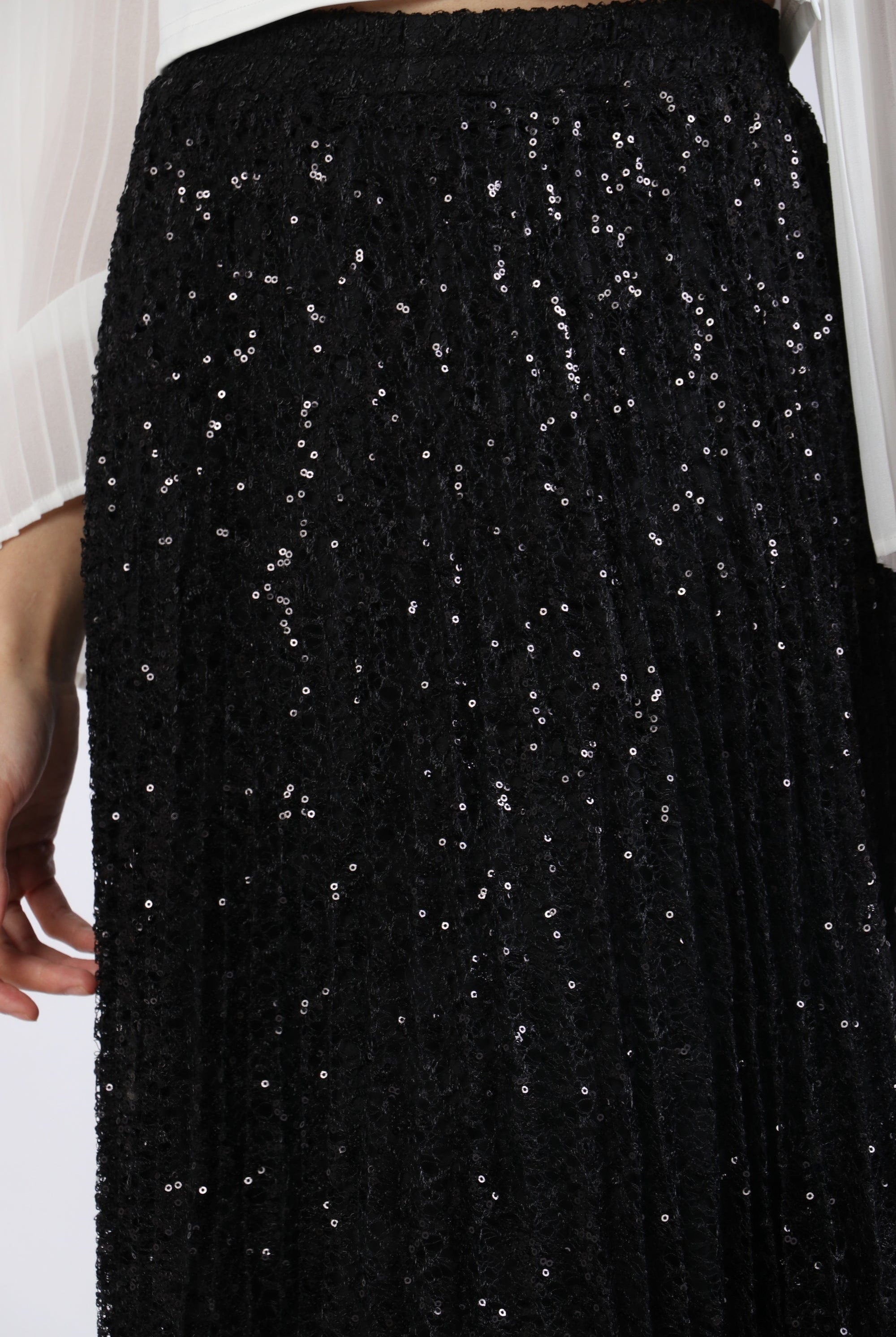 نتشي تنورة ميدي دانتيل منقوشة مبطنة