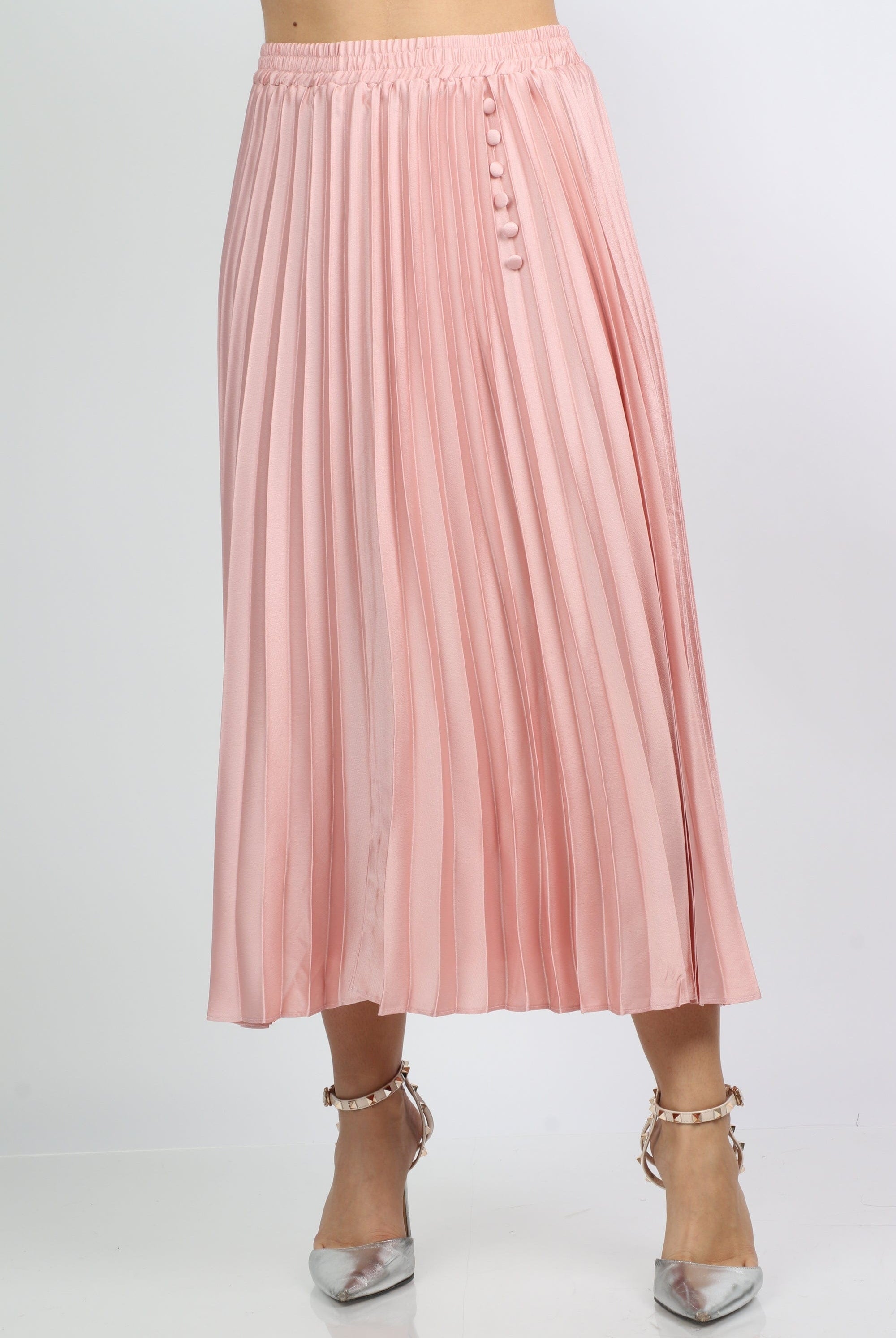 نتشي تنورة ميدي بيليسيه مزينة بأزرار جانبية صغيرة