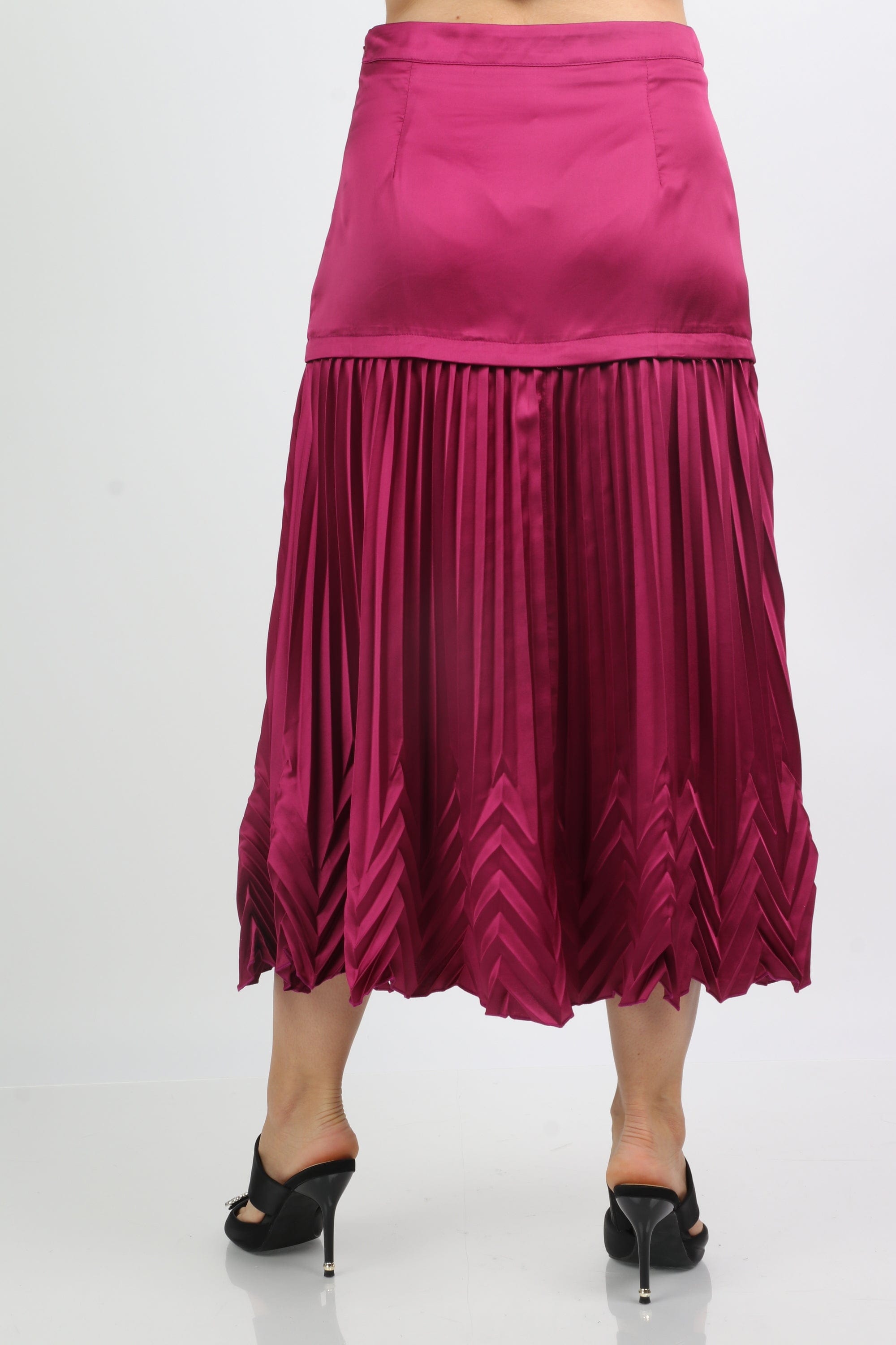 نتشي تنورة ميدي ستان تصميم سادة ناعم مع بيليسيه