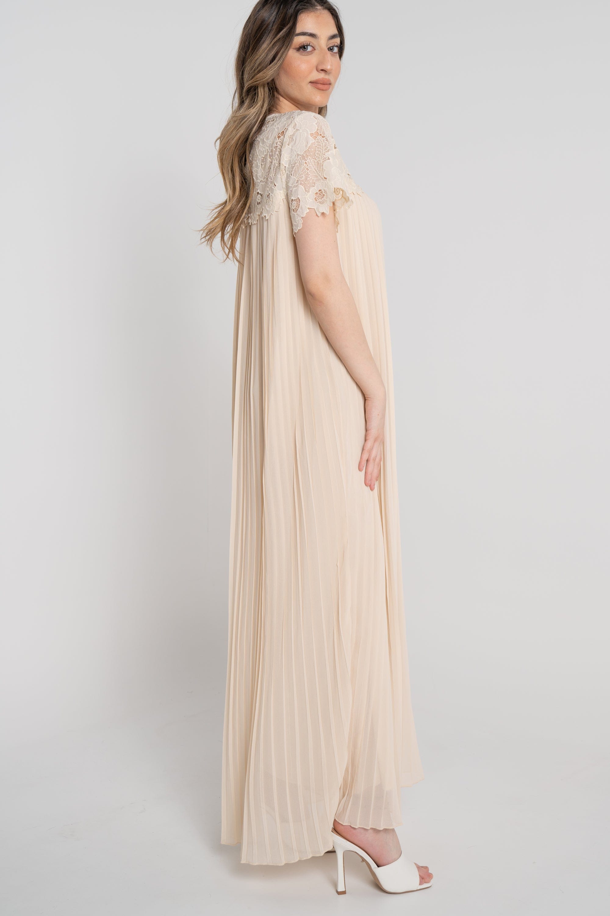 نتشي فستان طويل سادة بليسيه نص كم جوبير