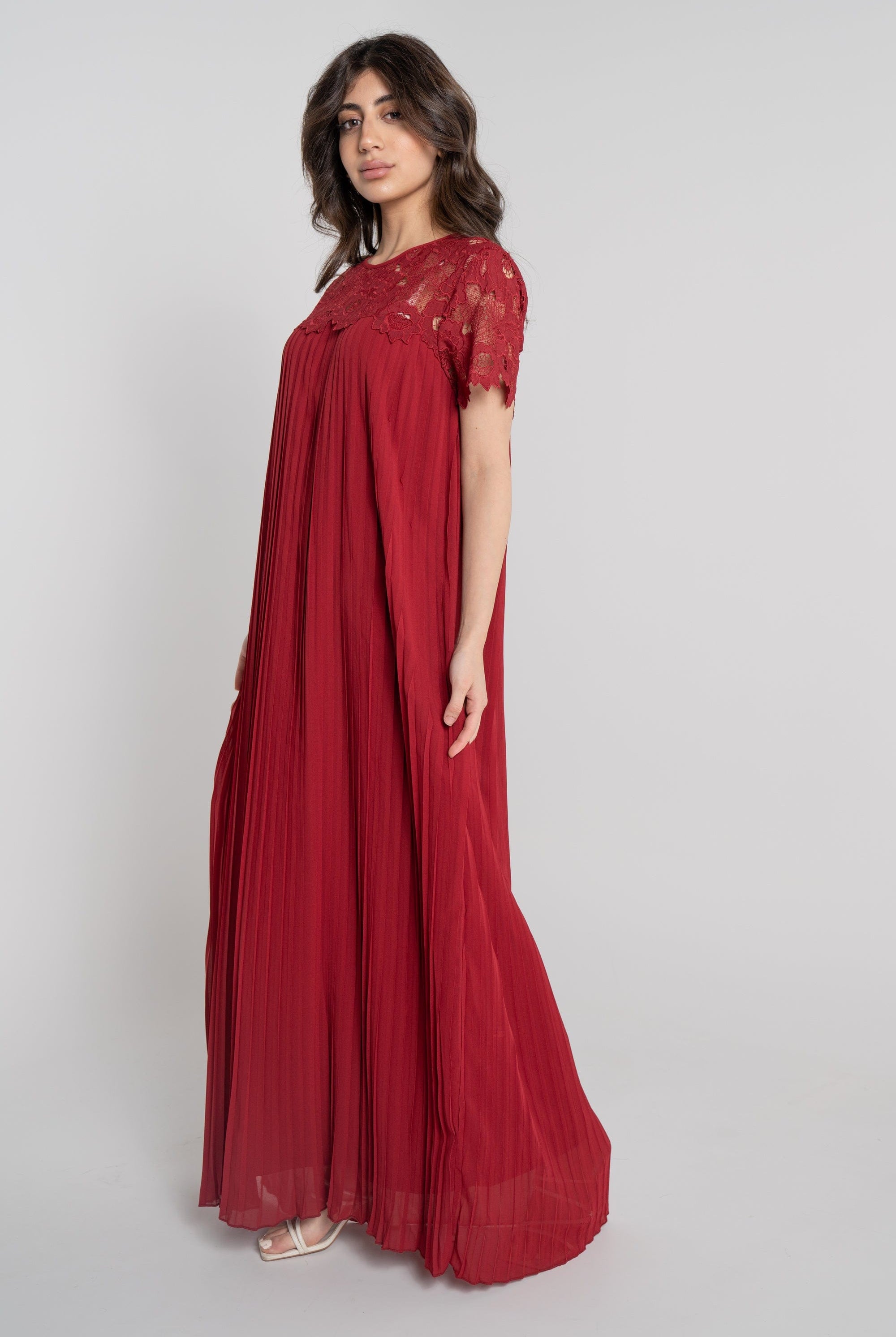 نتشي فستان طويل سادة بليسيه نص كم جوبير