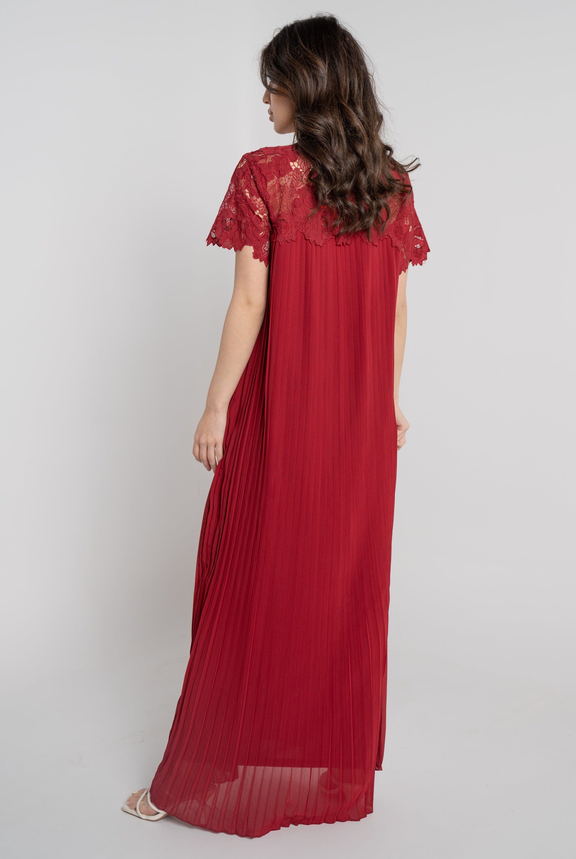 نتشي فستان طويل سادة بليسيه نص كم جوبير