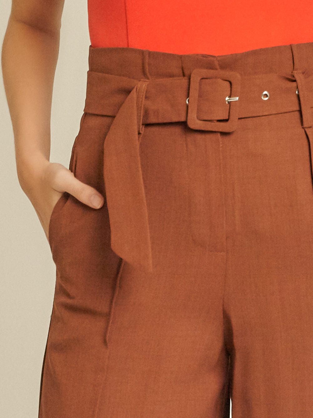 دريسنج بولا بنطلون طويل سادة وايد ليج خصر مرتفع بحزام على الخصر بني