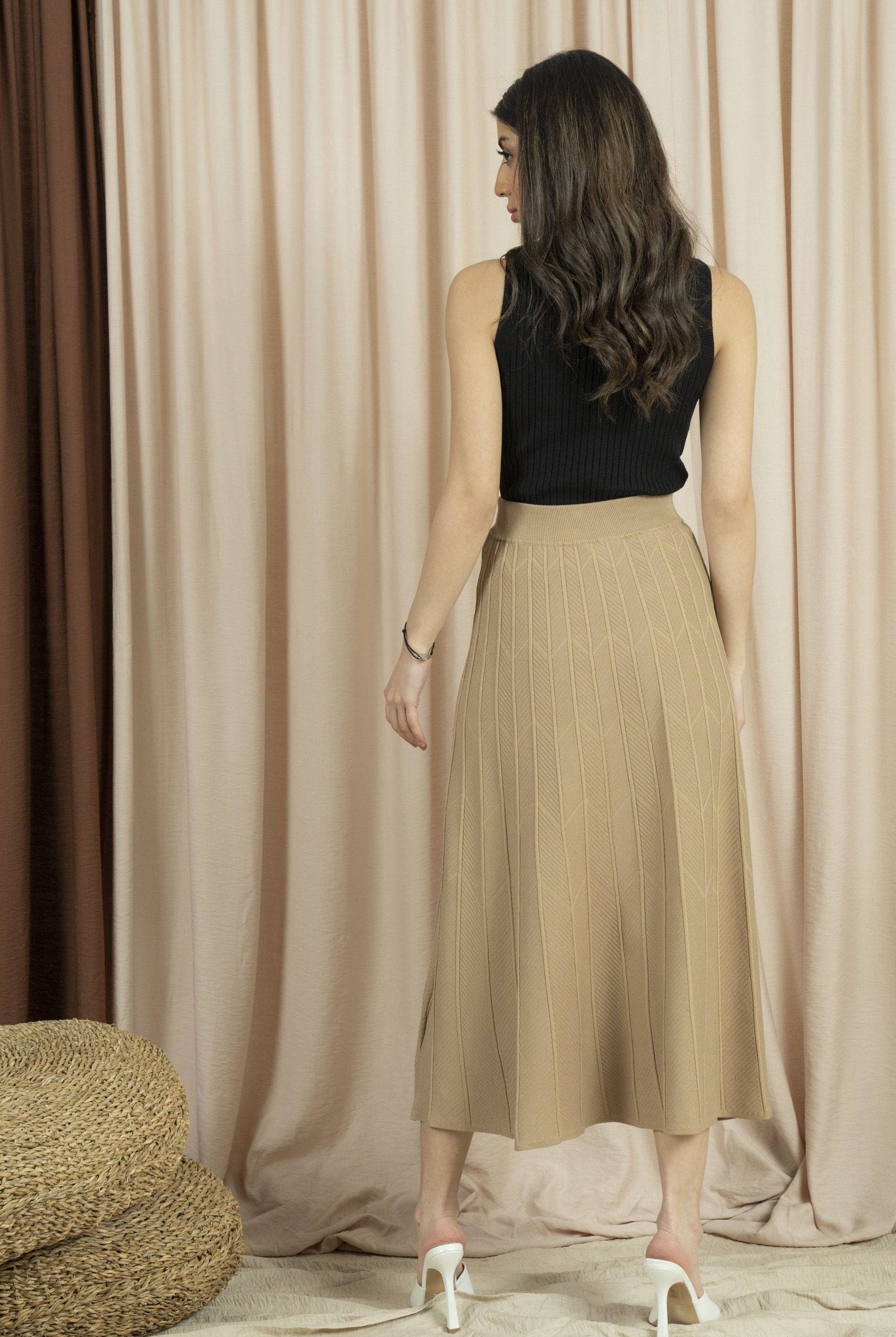 نتشي تنورة ميدي نسائية مضلعة بالطول