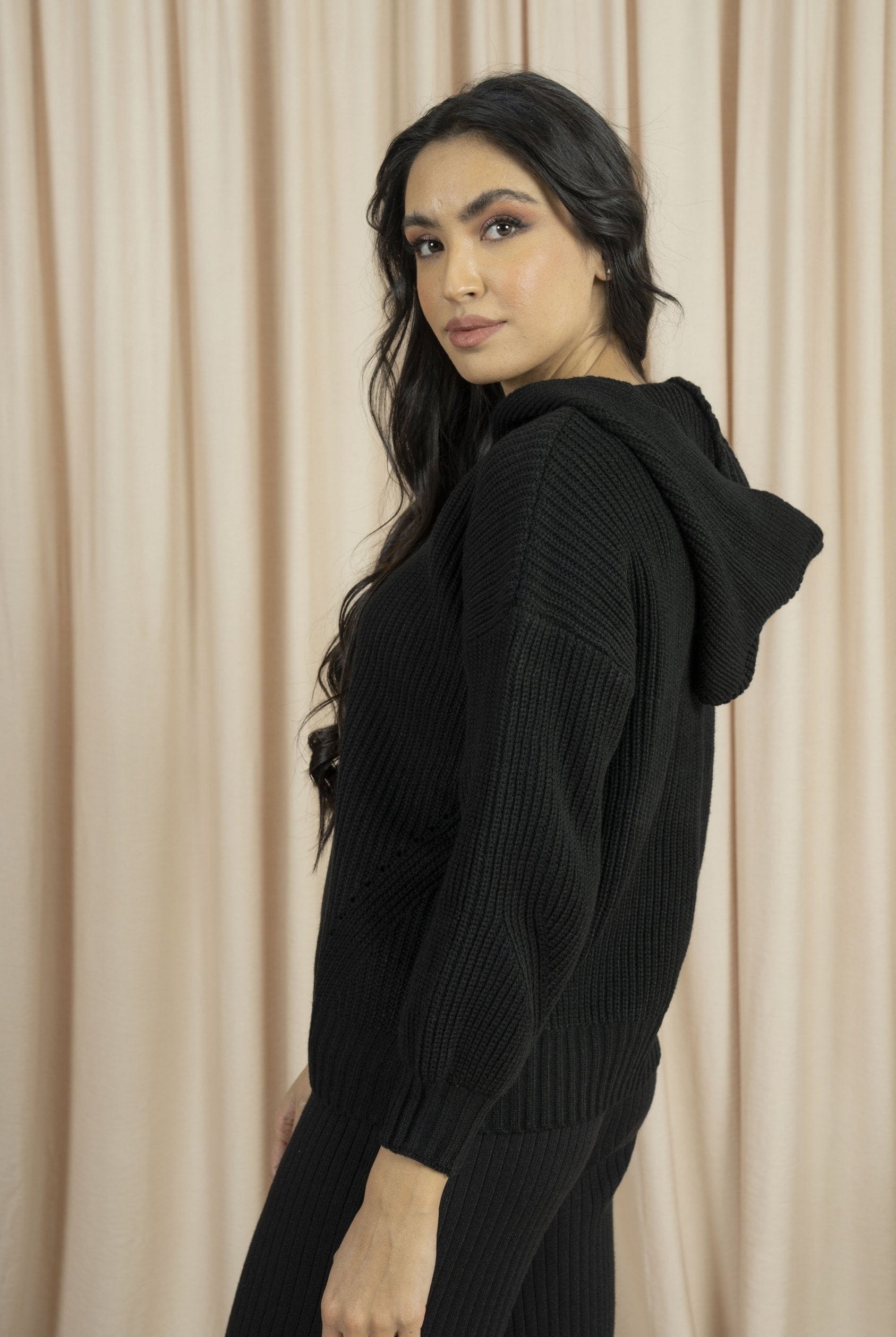 نتشي بلوفر سادة فرو كم طويل نسائي