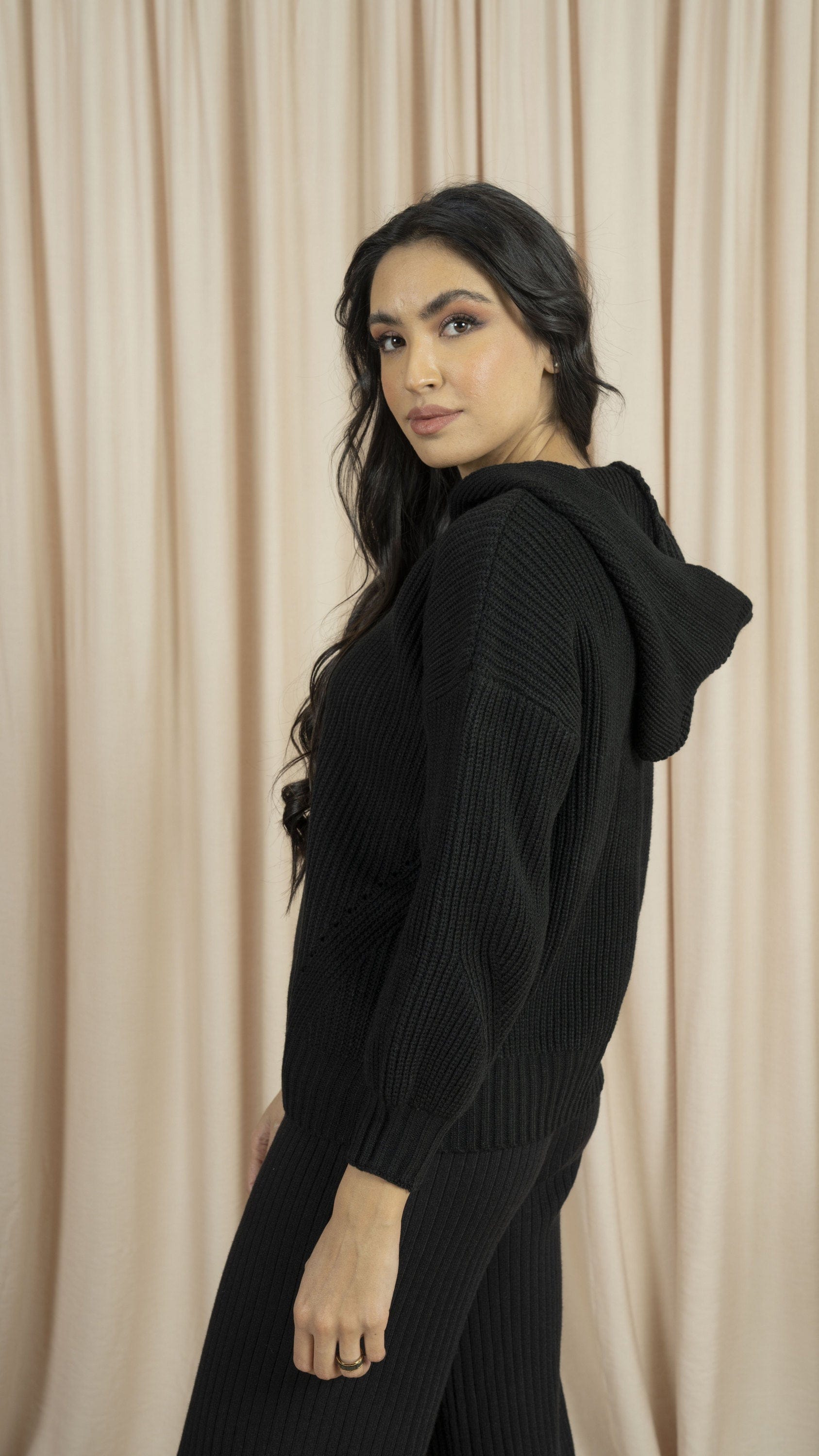 نتشي بلوفر سادة فرو كم طويل نسائي