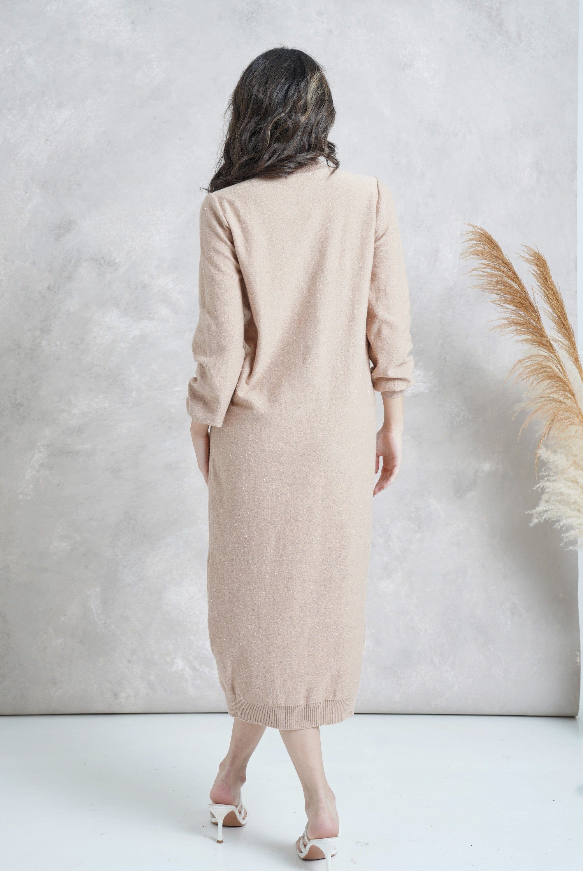 ميكا فستان ميدي سادة بأكمام طويلة