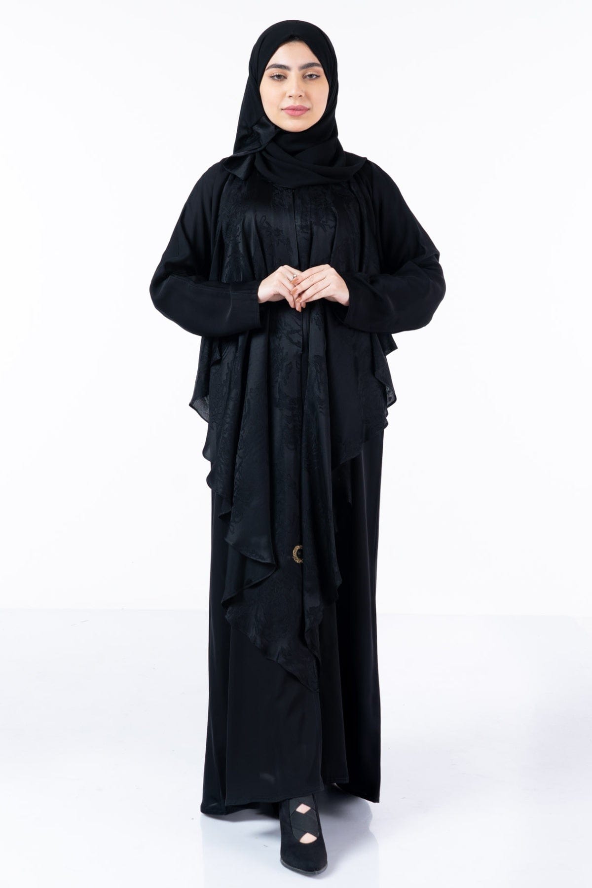 جوهرة عبايه حرير من بلاك بيري على شكل زهور أسود