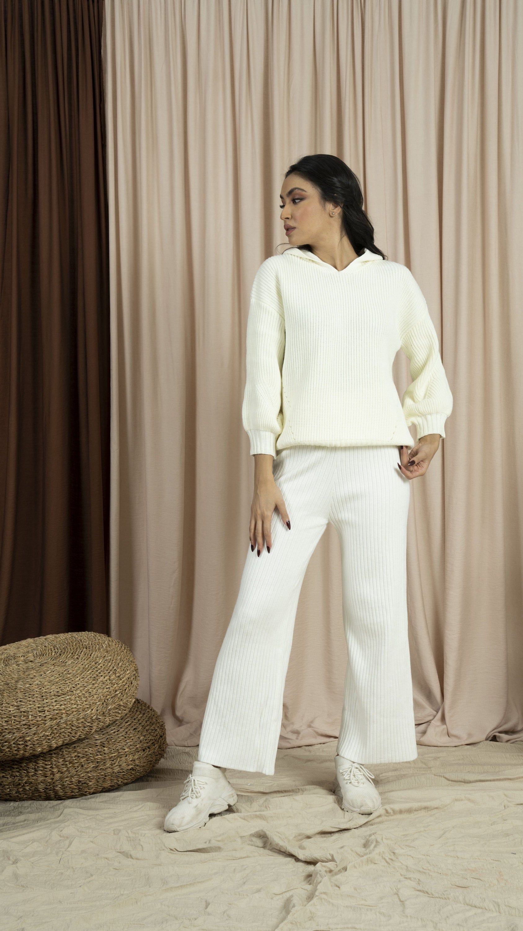 نتشي بلوفر سادة فرو كم طويل نسائي