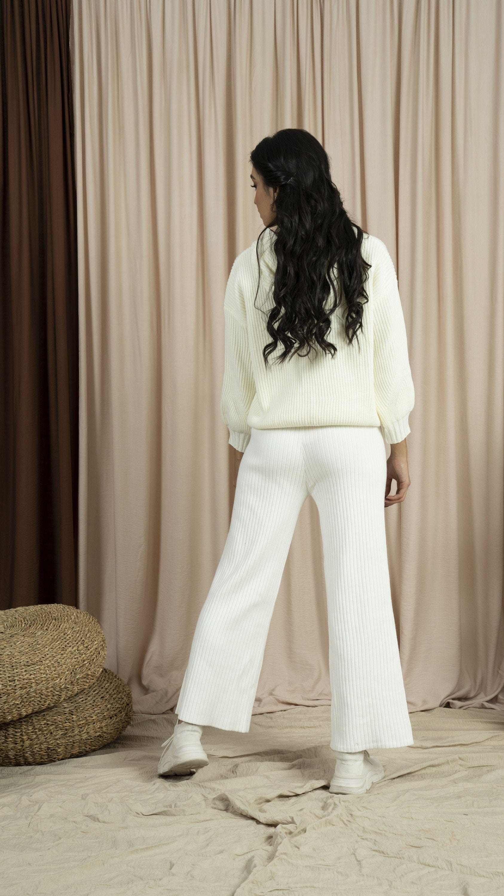 نتشي بلوفر سادة فرو كم طويل نسائي