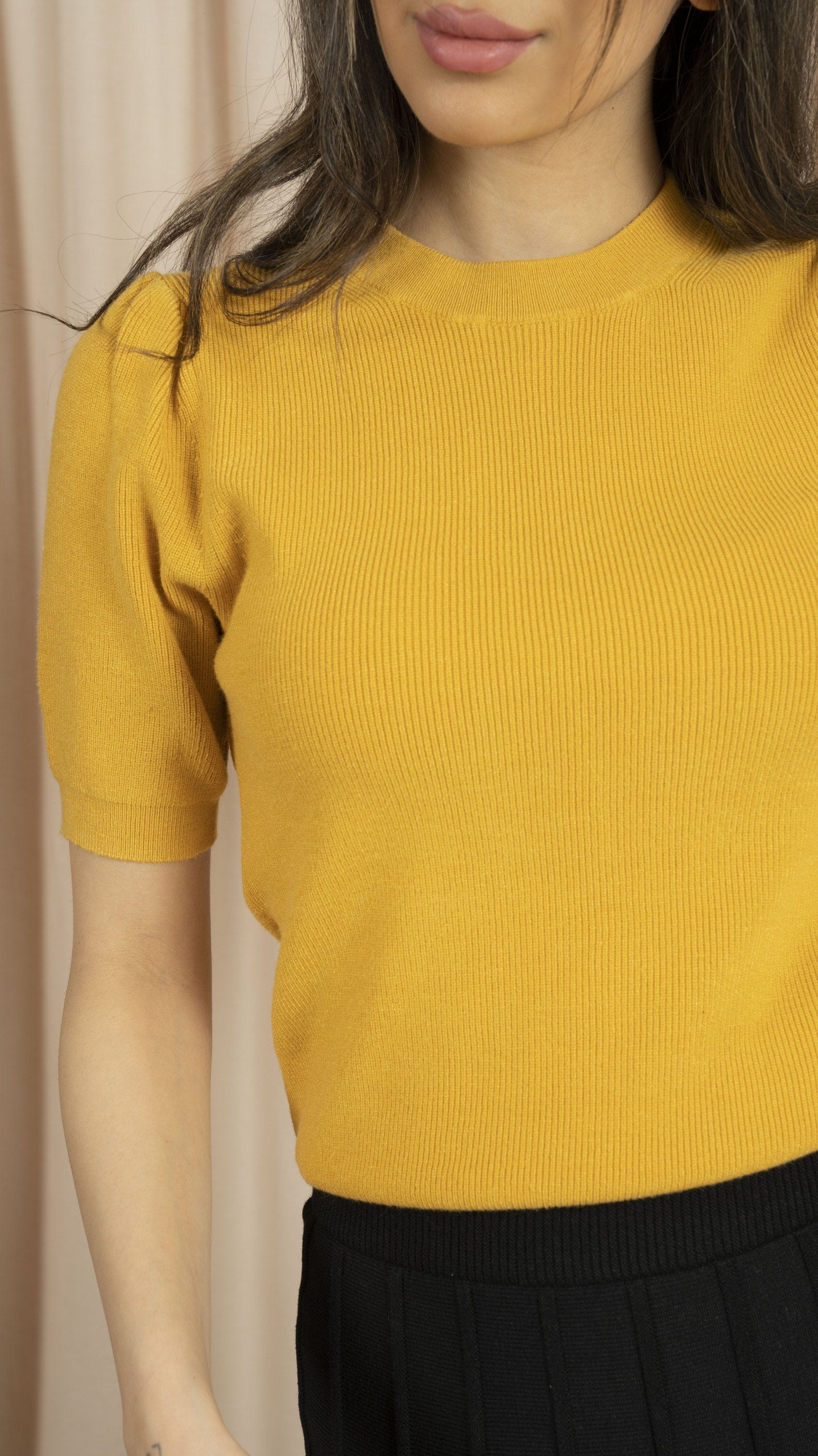 ميكا بلوزة رسميه نسائية نص كم منسوجة