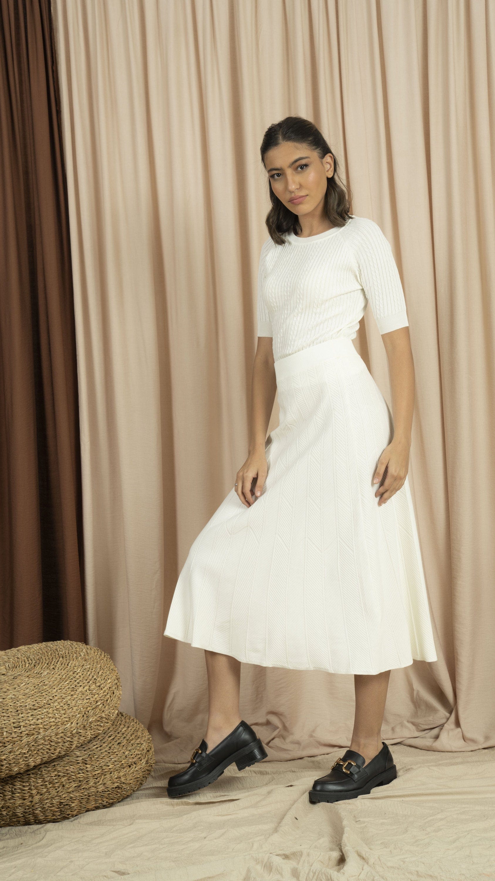 نتشي تنورة ميدي نسائية مضلعة بالطول