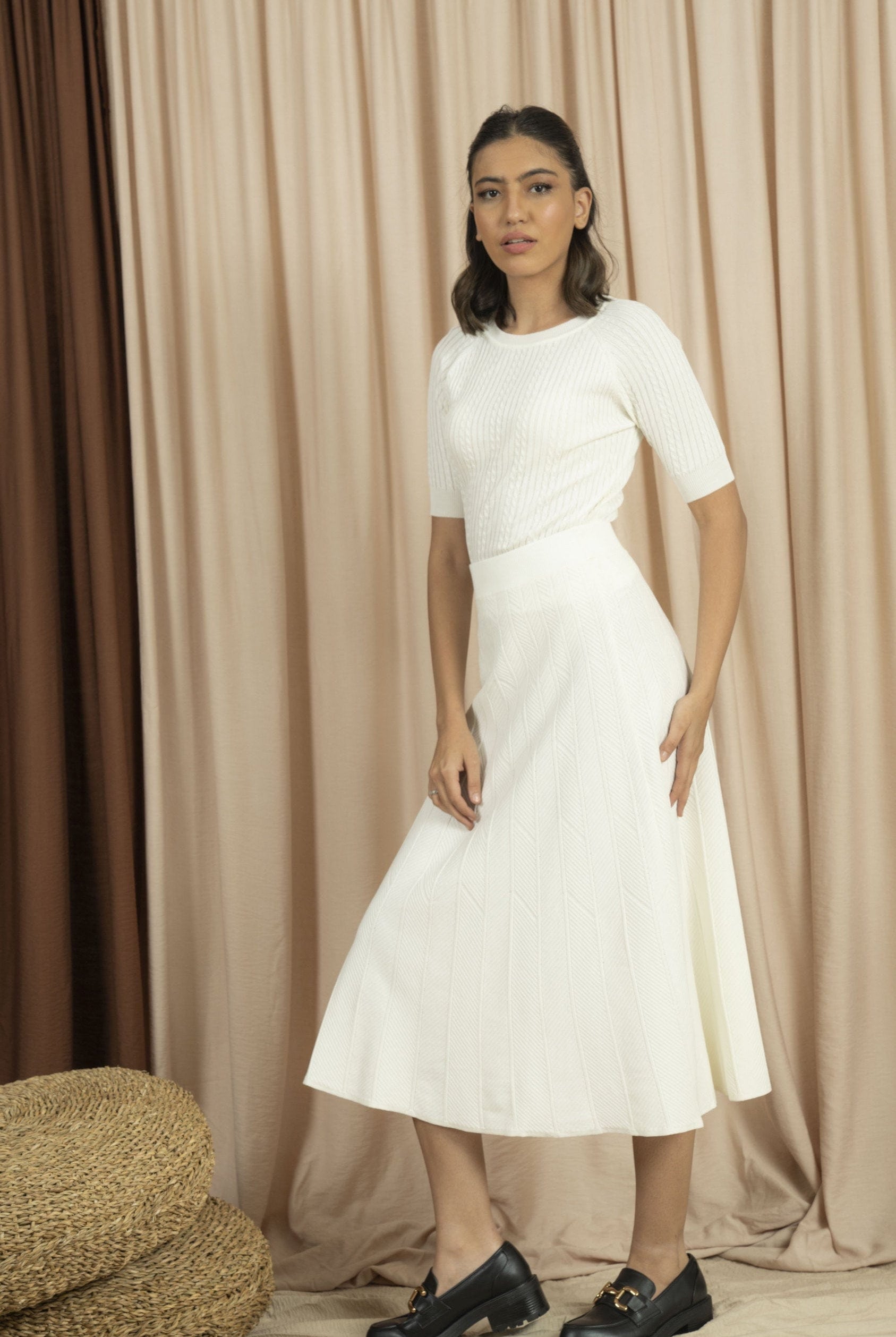 نتشي تنورة ميدي نسائية مضلعة بالطول