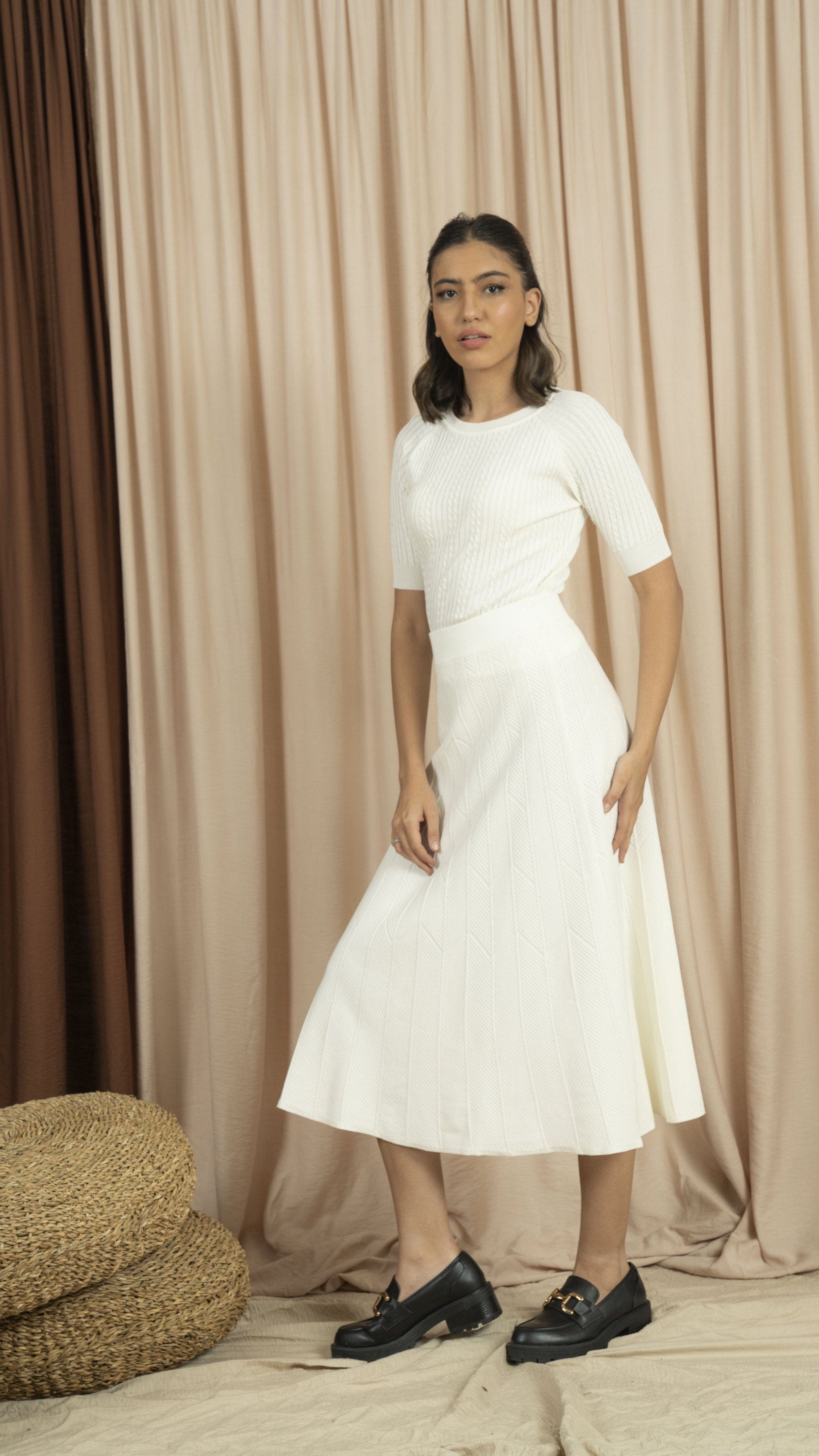 نتشي تنورة ميدي نسائية مضلعة بالطول