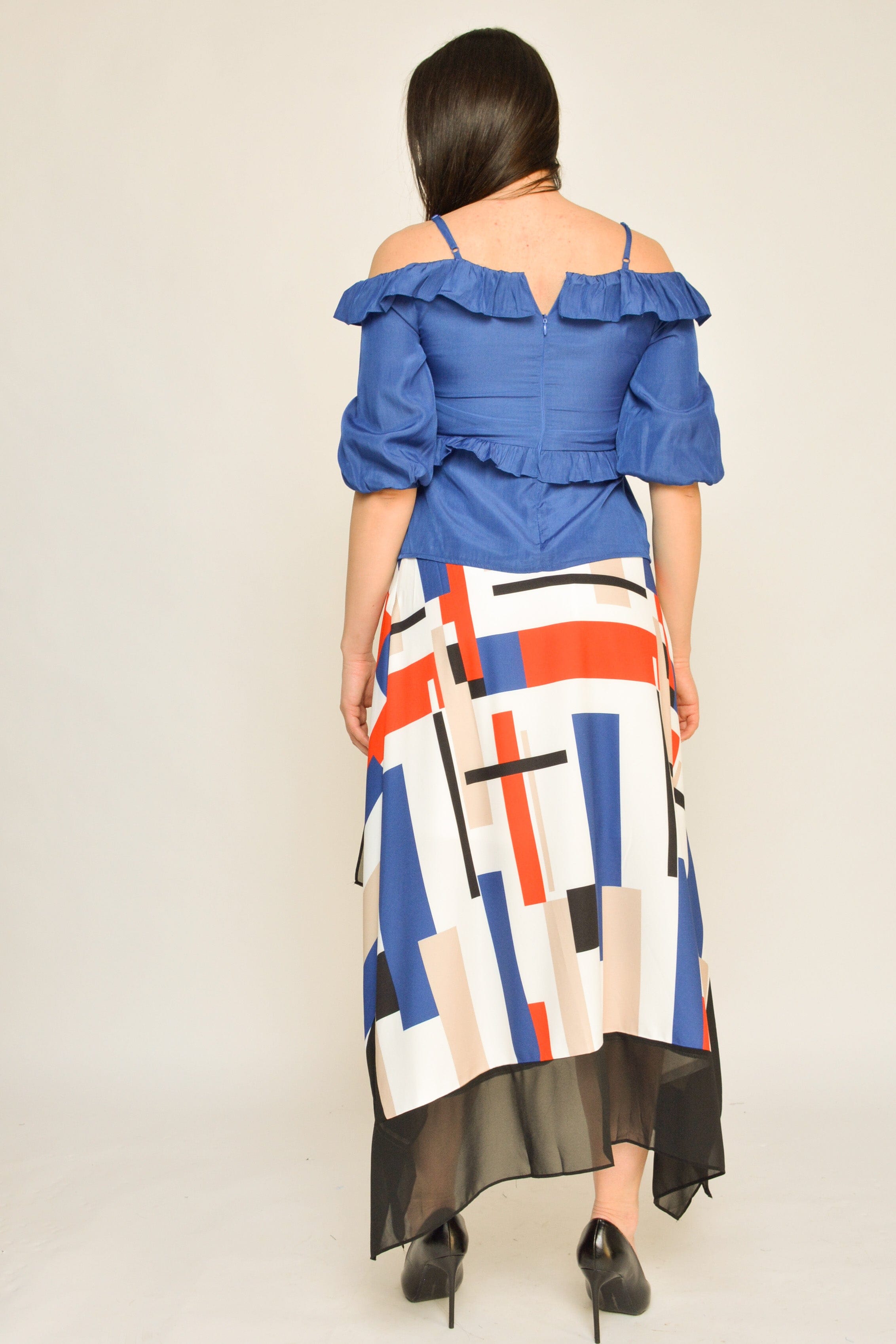 نتشي بلوزة حمالات كتف نازل بكرانيش نسائي