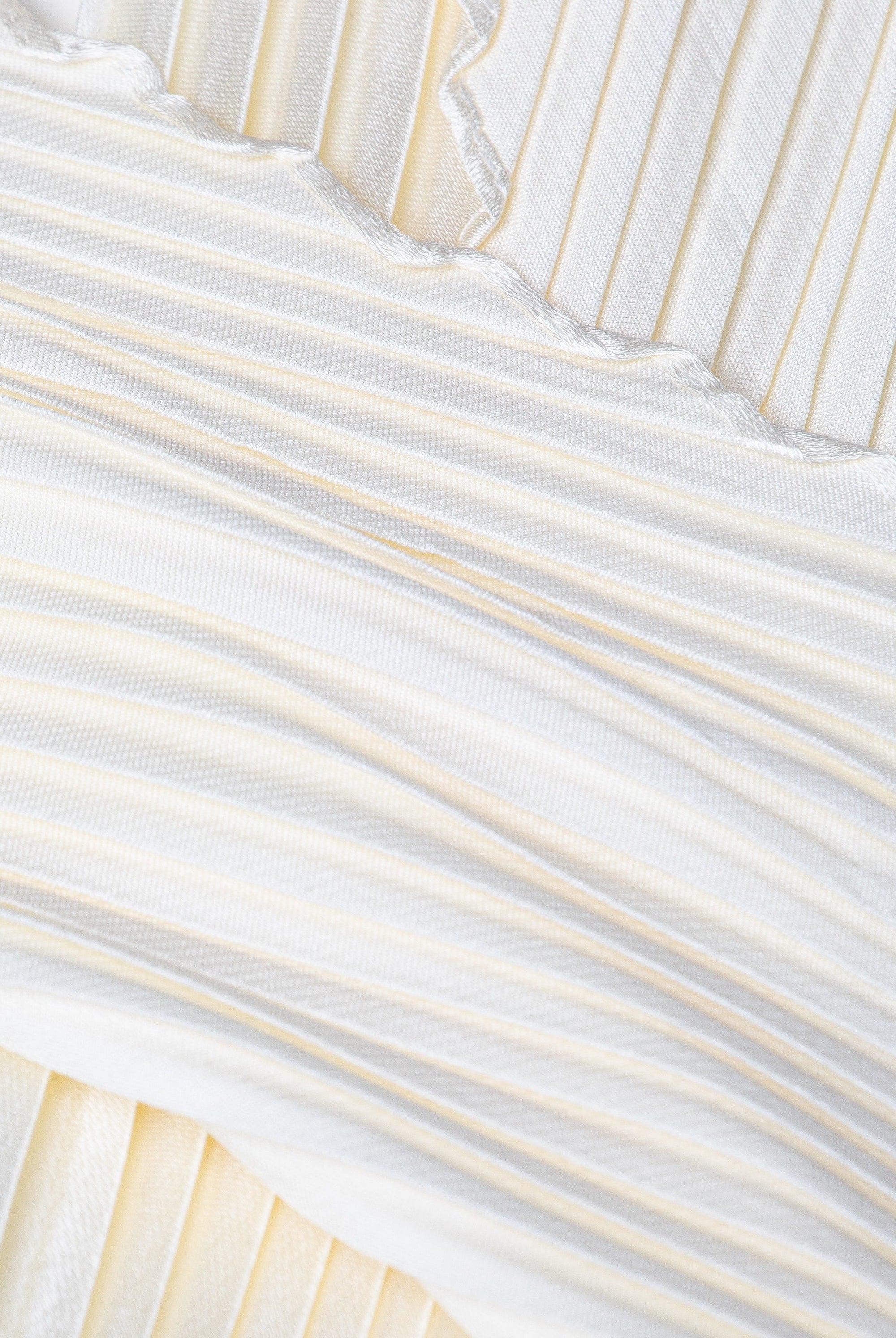 نتشي وشاح سادة بكسرات