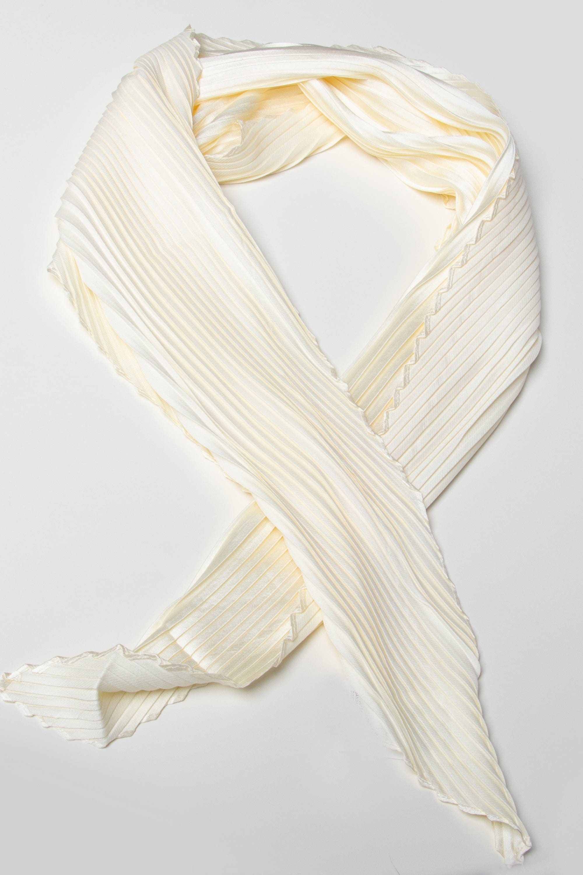 نتشي وشاح سادة بكسرات