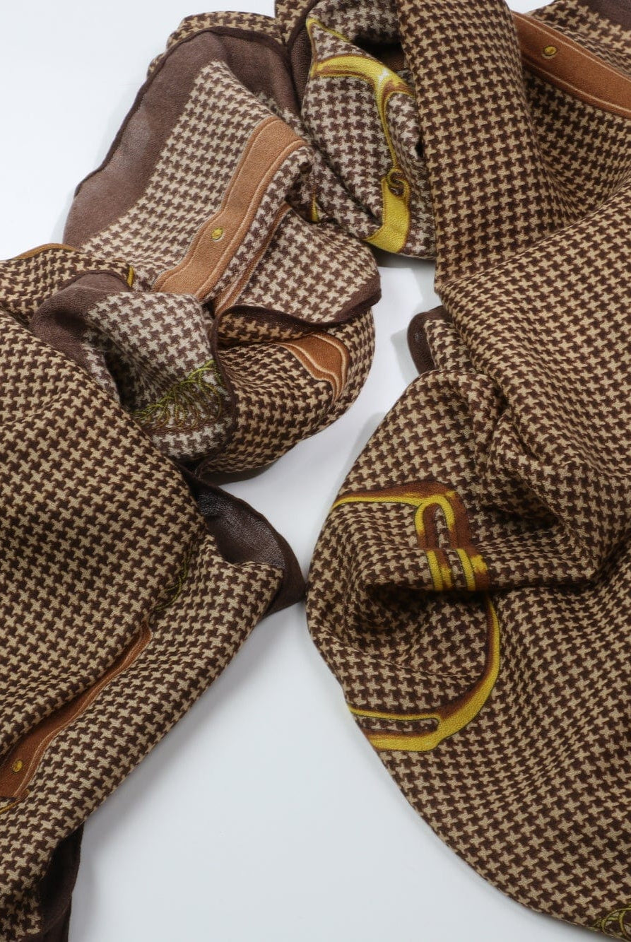 نتشي شال رقبة بنقشة ناعمة نسائي