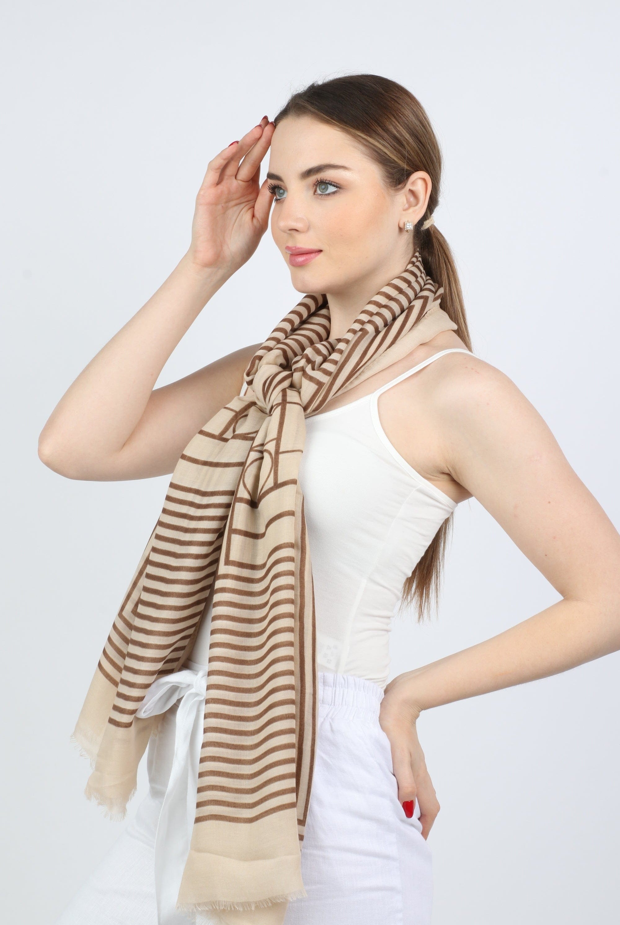 نتشي وشاح مربعات مخطط طويل