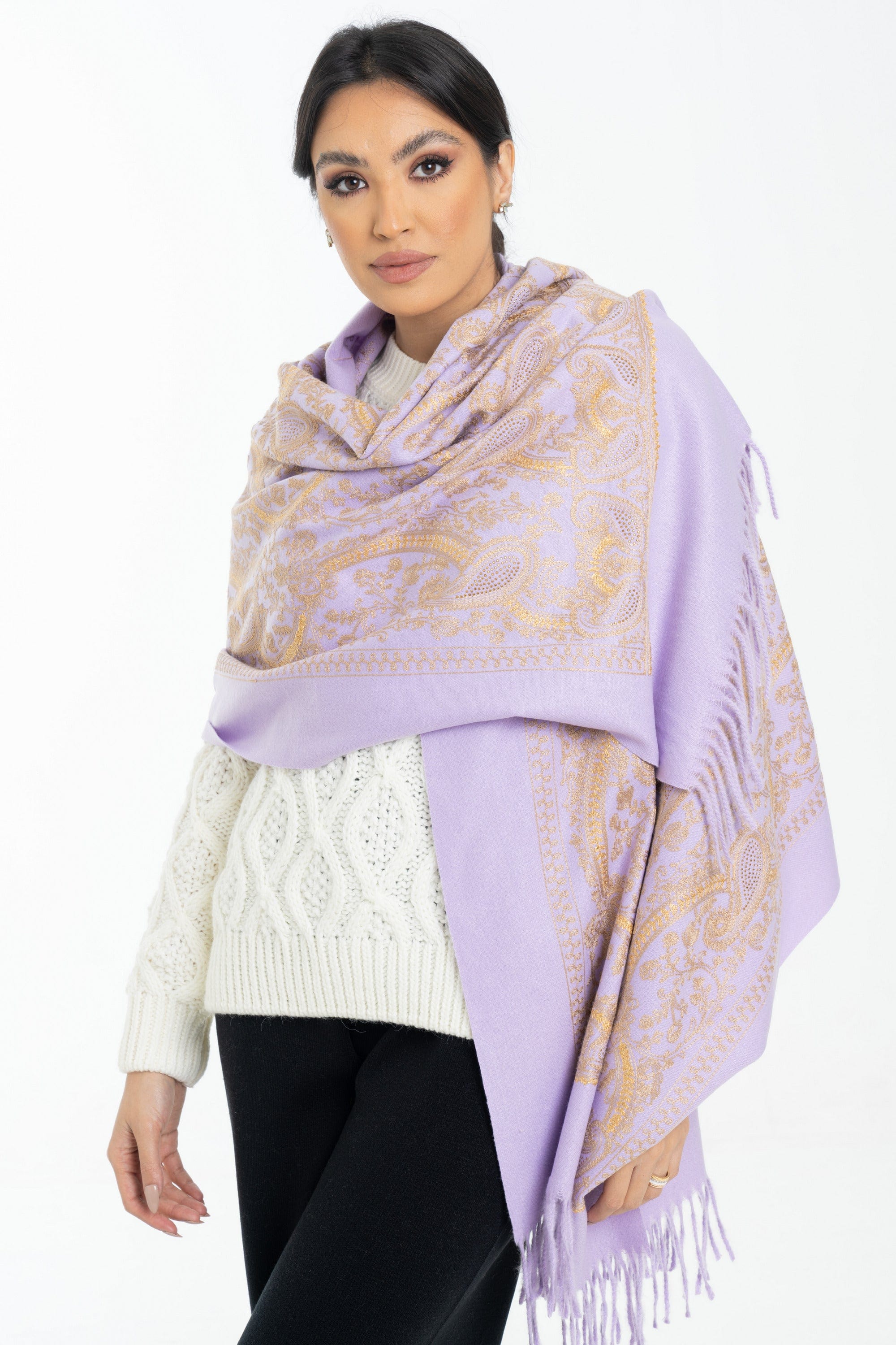 نتشي شال نسائي مطرز بورد