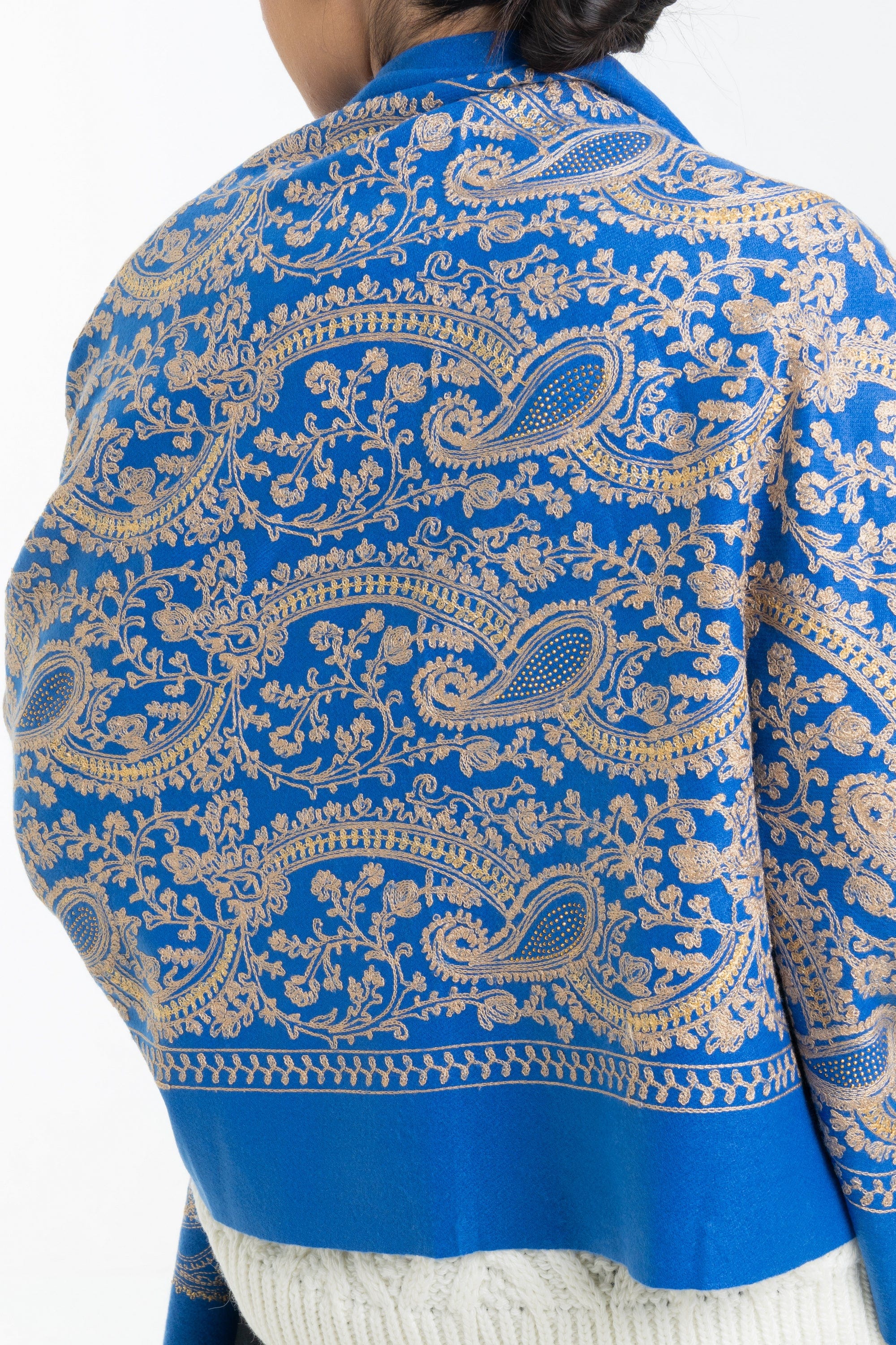 نتشي شال نسائي مطرز بورد