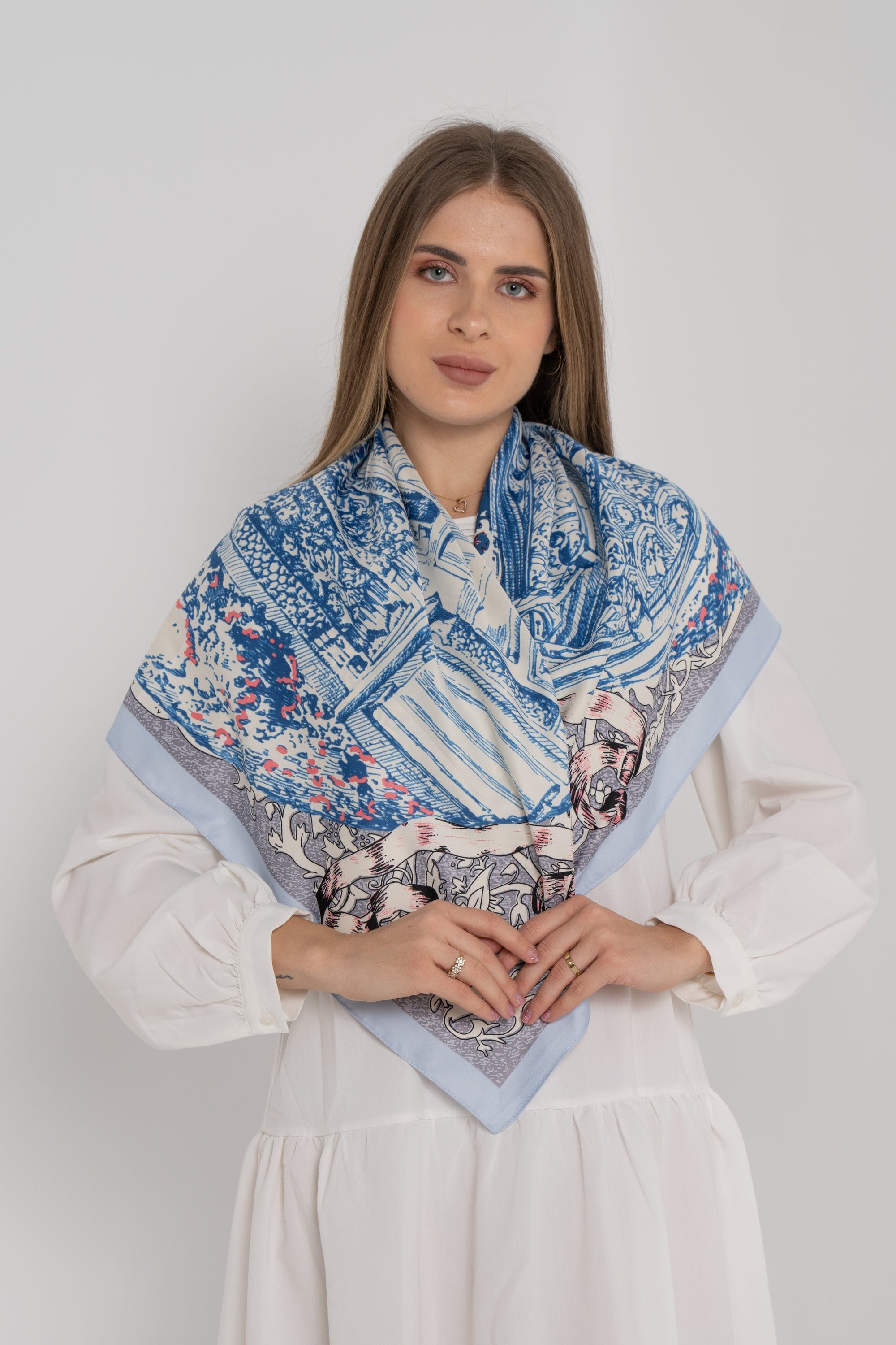 نتشي سكارف منقوش مربع نسائي أزرق