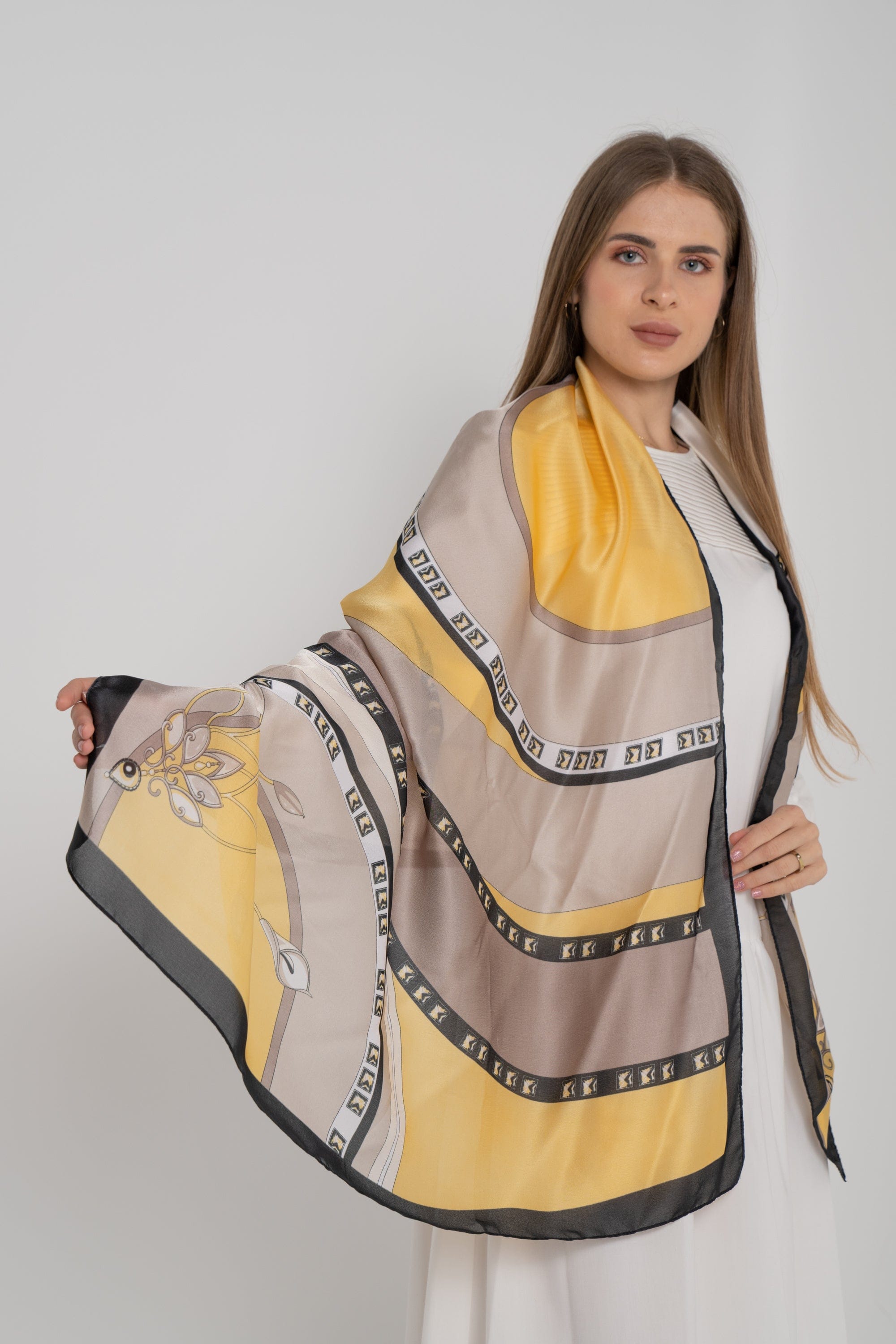 نتشي سكارف منقوش واسع كبير نسائي