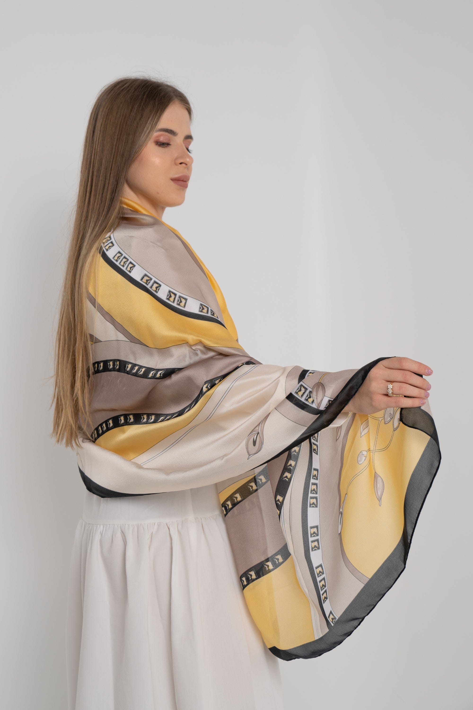 نتشي سكارف منقوش واسع كبير نسائي