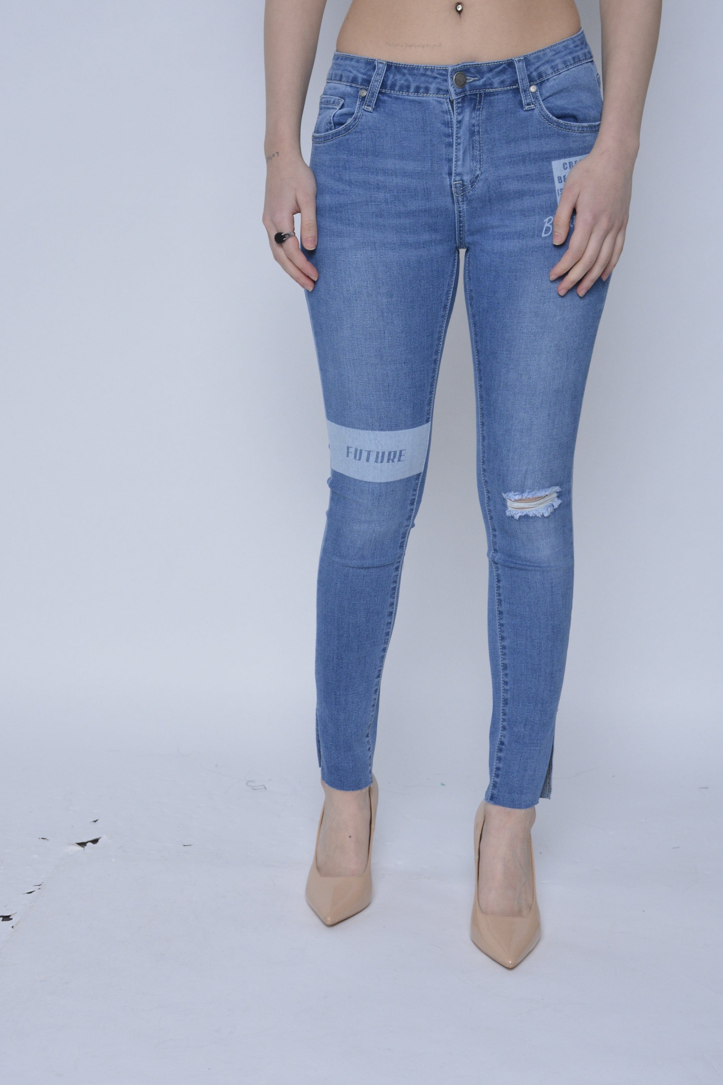 نتشي بنطلون سكيني مقطع على الركبة طويل نسائي