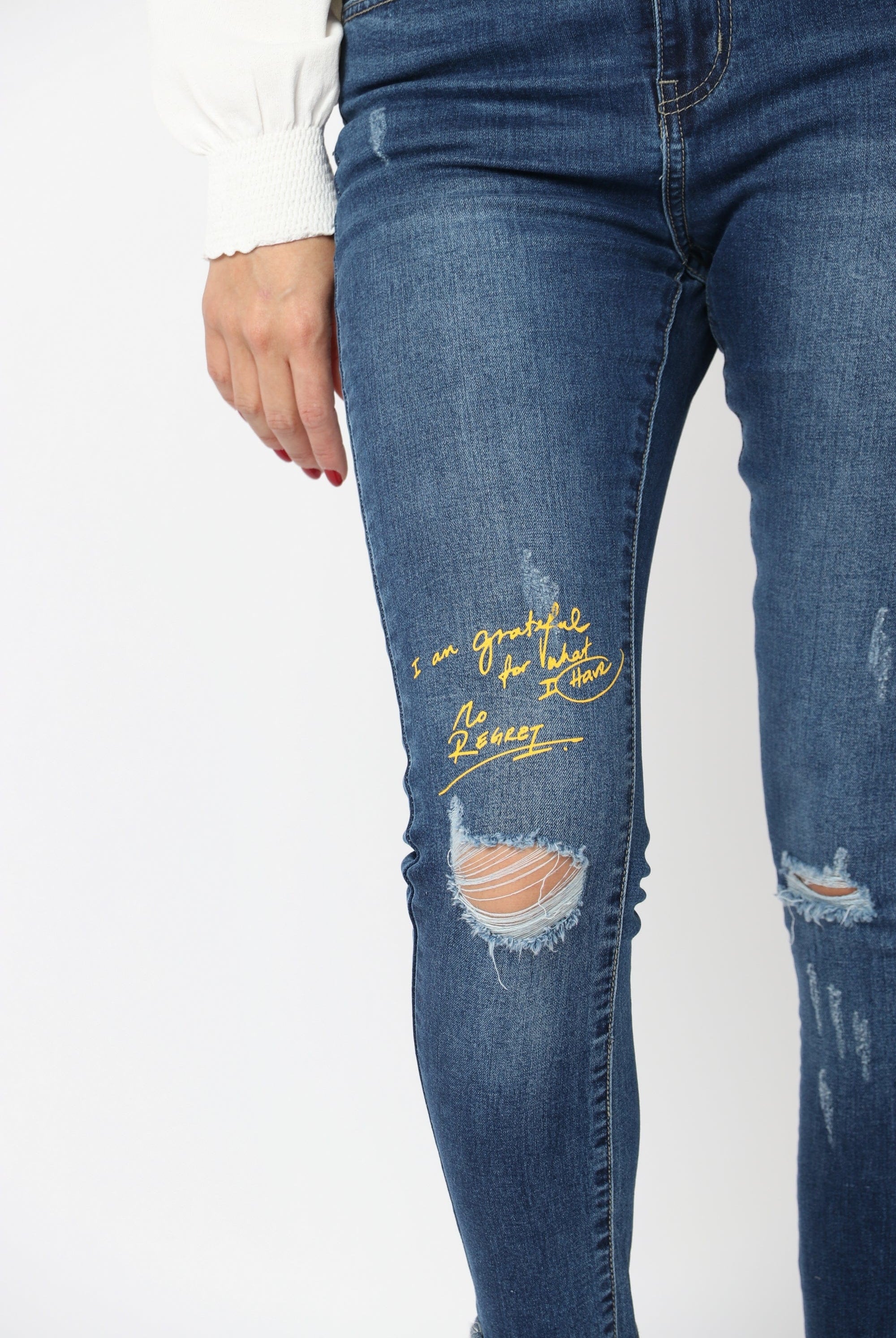 نتشي بنطلون جينز مقطع طويل بجيوب وسحاب نسائي