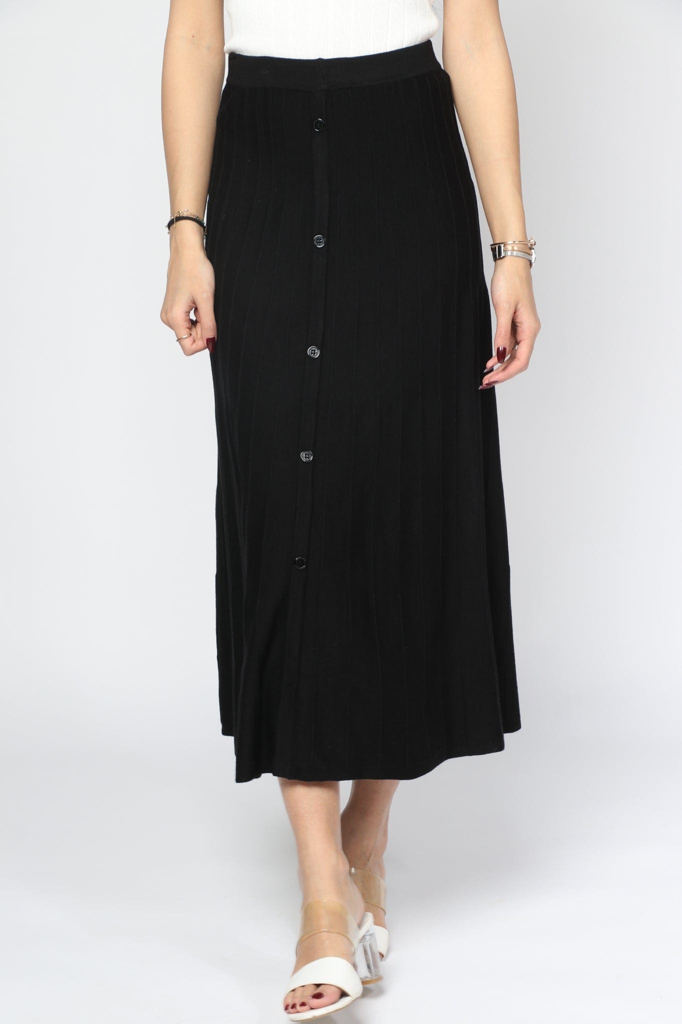 نتشي تنورة ميدي بوليستر مع قطن بكمر مطاط مزينة بأزرار أمامية بكسرات رقيقة