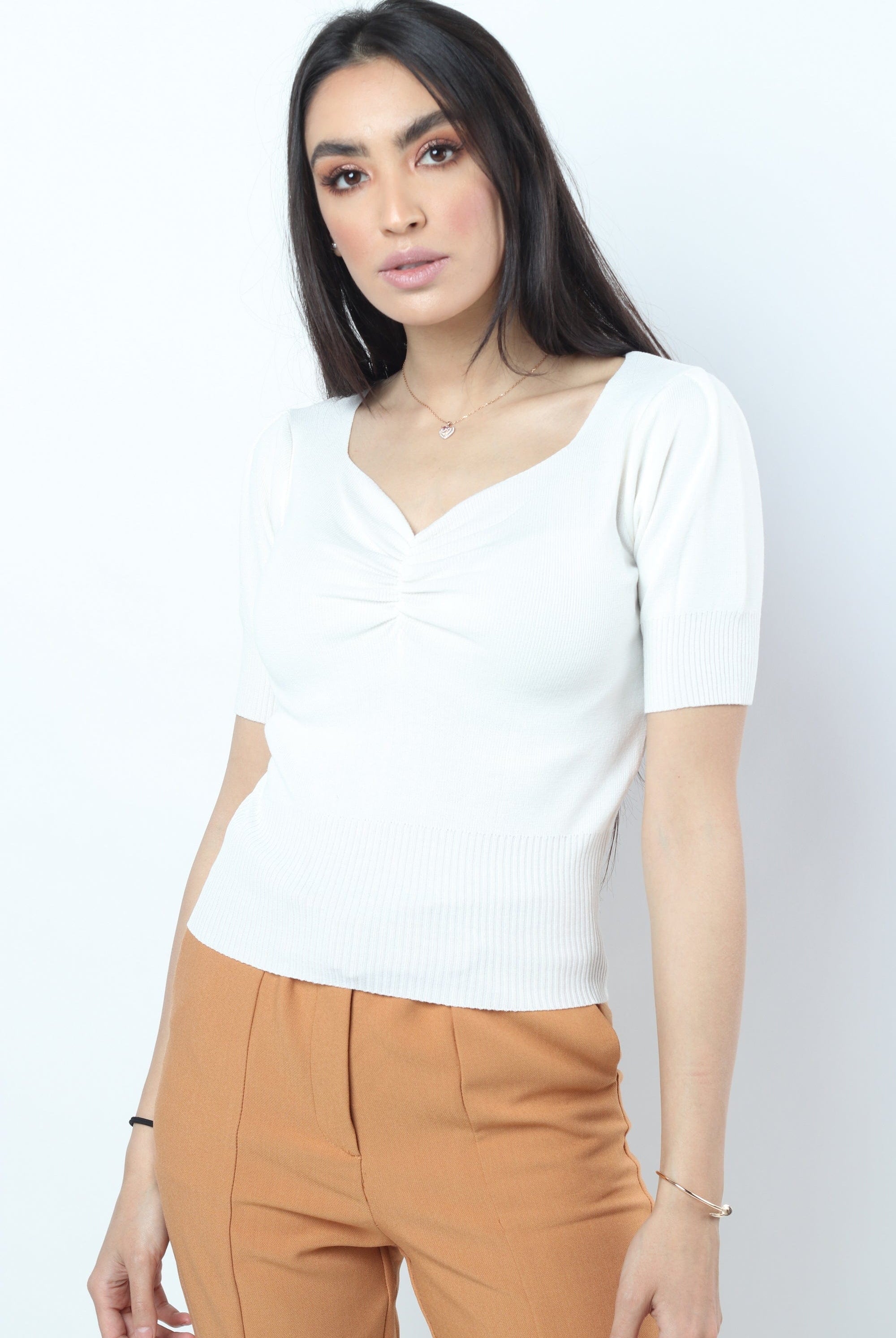 نتشي بلوزة قطنية مكشكشة من الصدر كم قصير نسائي