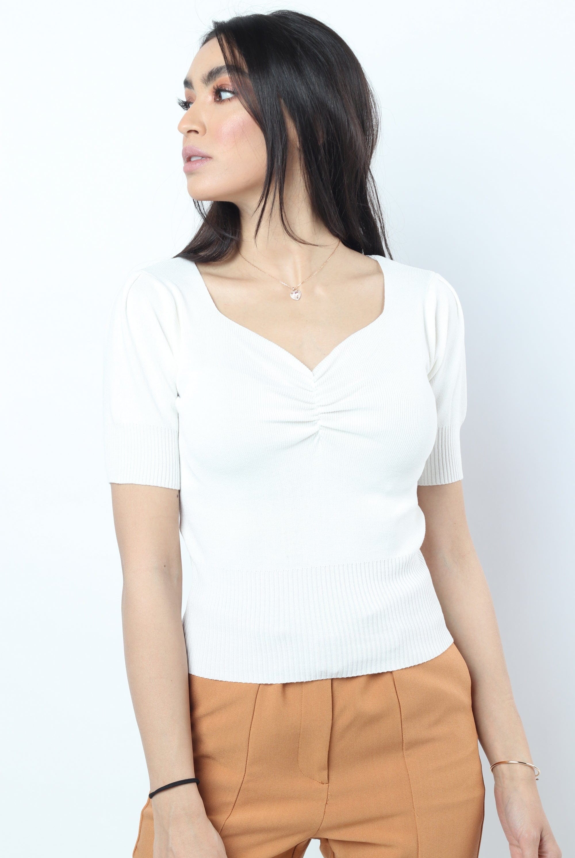 نتشي بلوزة قطنية مكشكشة من الصدر كم قصير نسائي