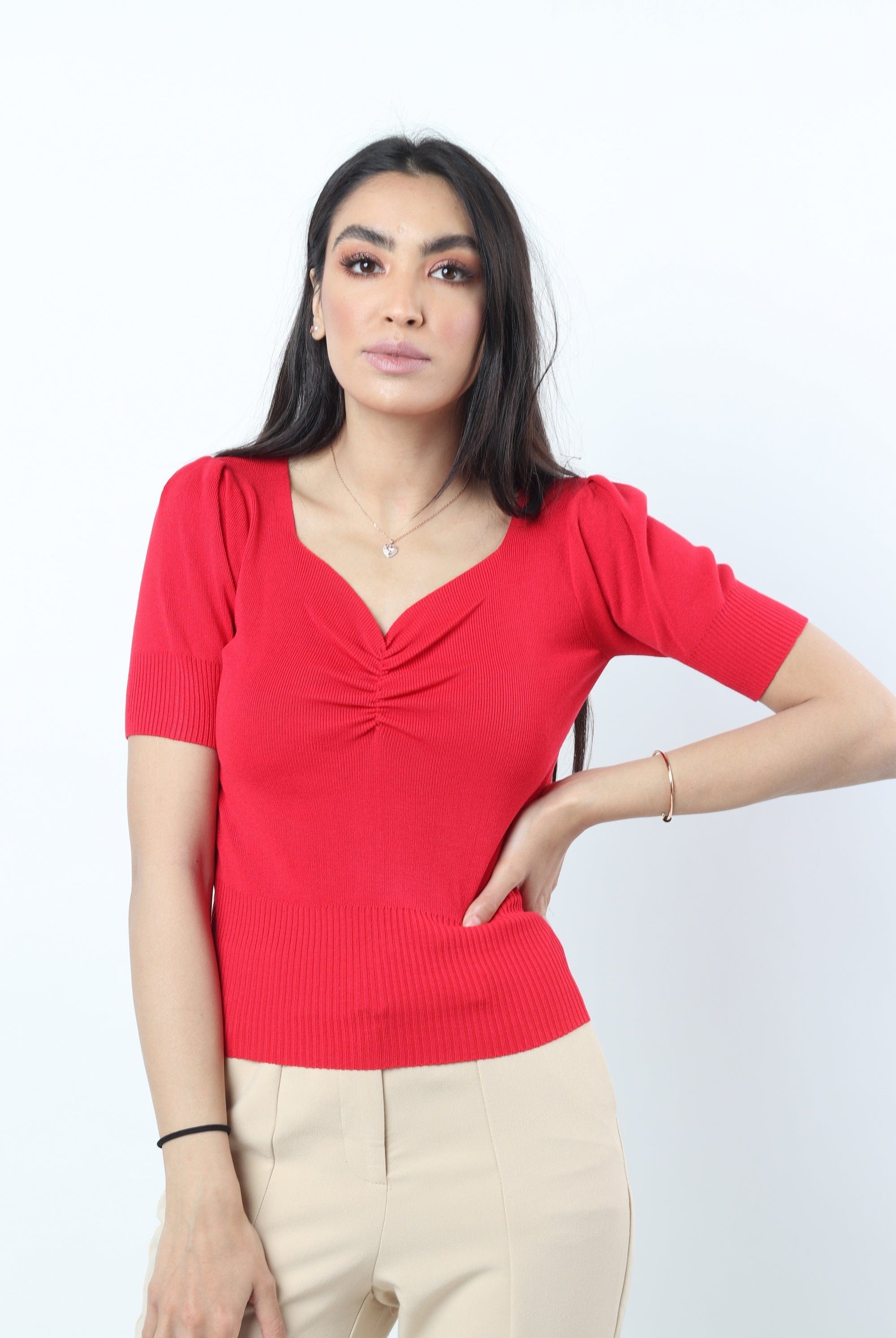 نتشي بلوزة قطنية مكشكشة من الصدر كم قصير نسائي