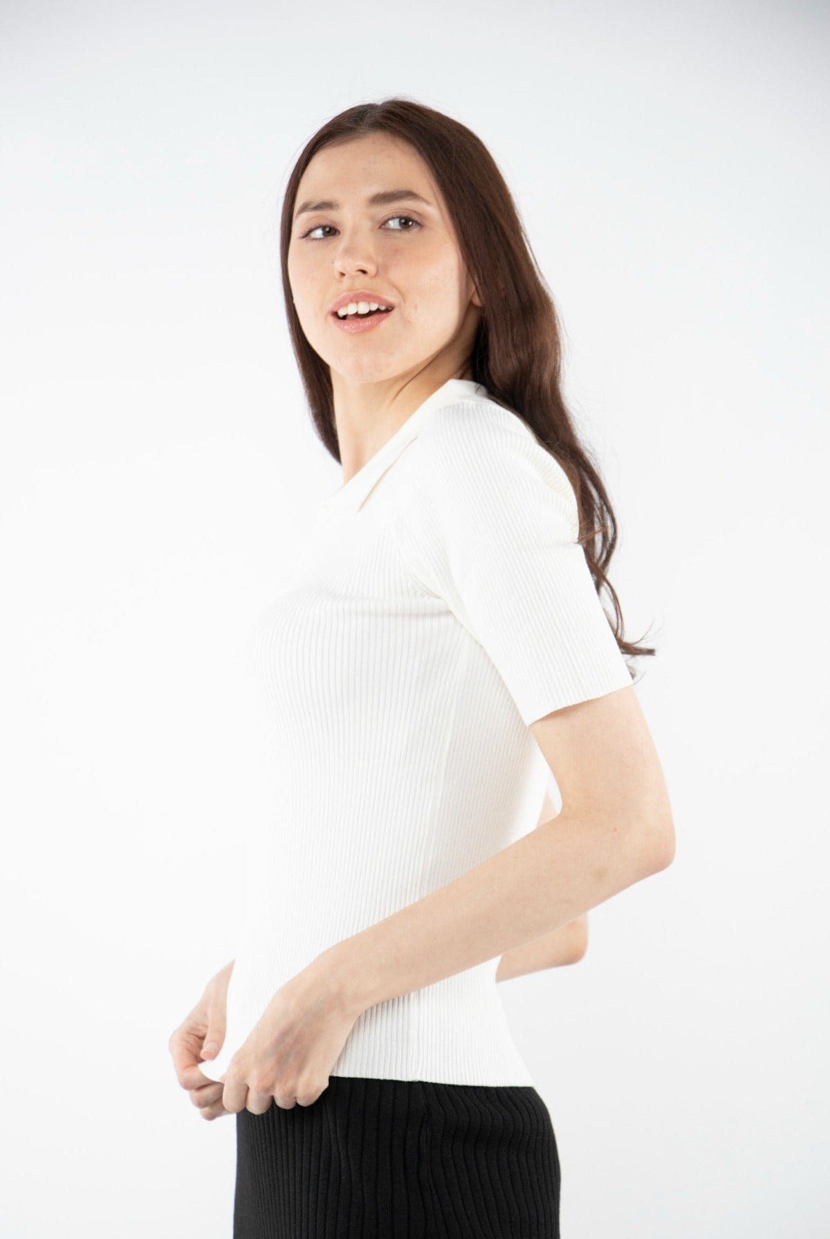 نتشي بلوزة قطن سادة نسائية نص كم