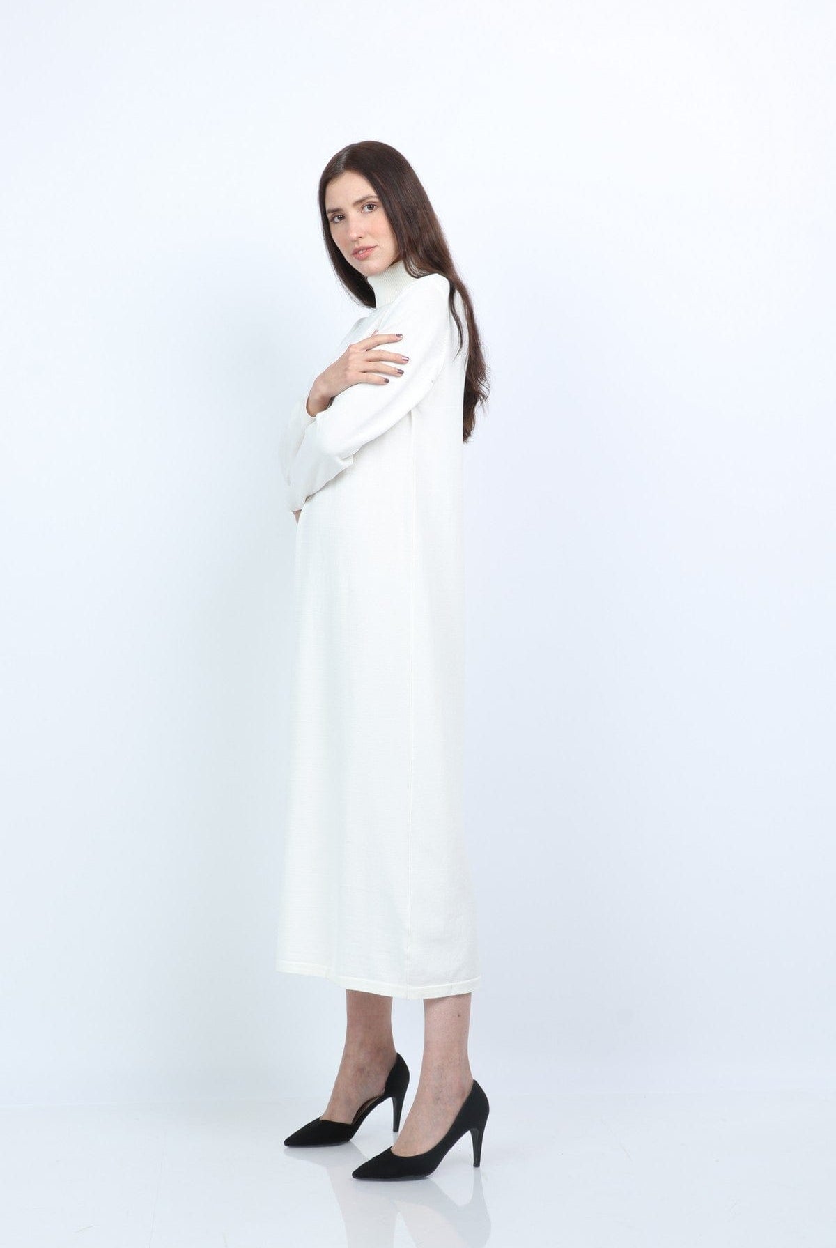 نتشي فستان ميدي صوف شتوي بأكمام طويلة