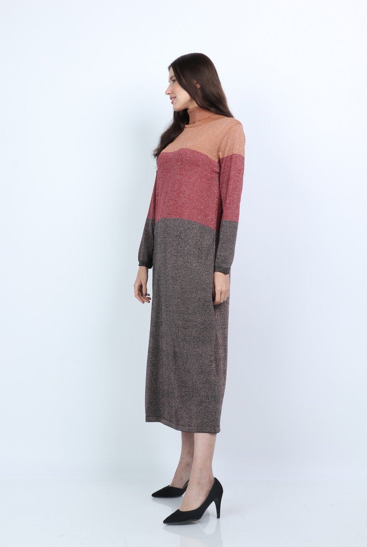 نتشي فستان ميدي صوف شتوي بأكمام طويلة