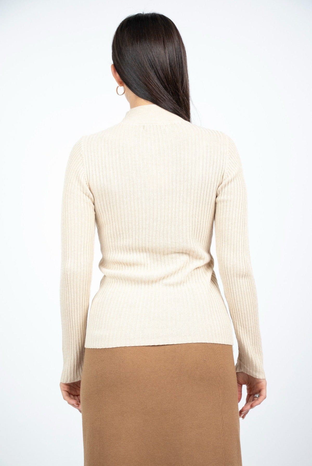 نتشي بلوزة مضلعة رقبة قصيرة كم طويل نسائي