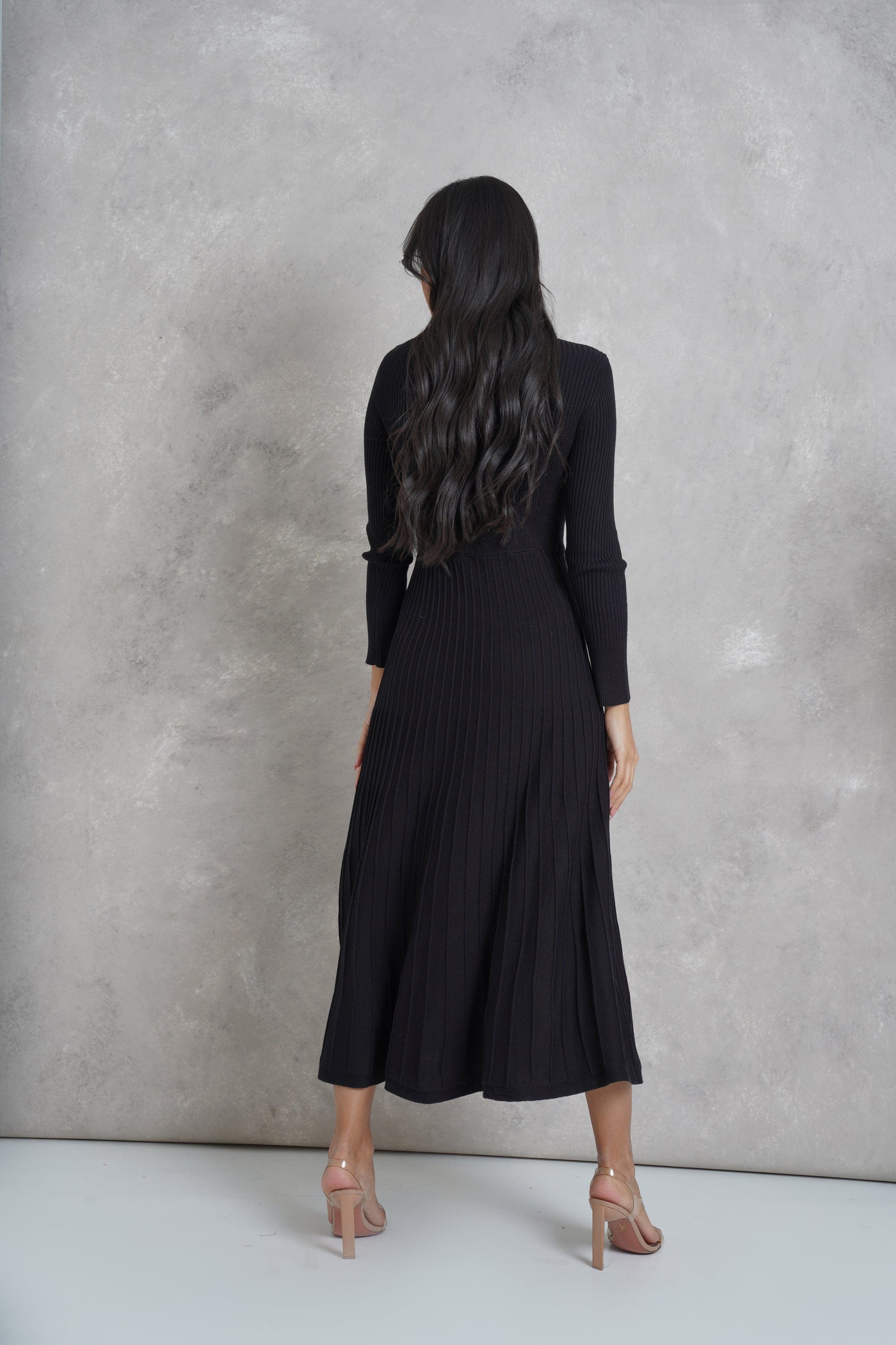 نتشي فستان ميدي بيليسه شتوى بأكمام طويلة