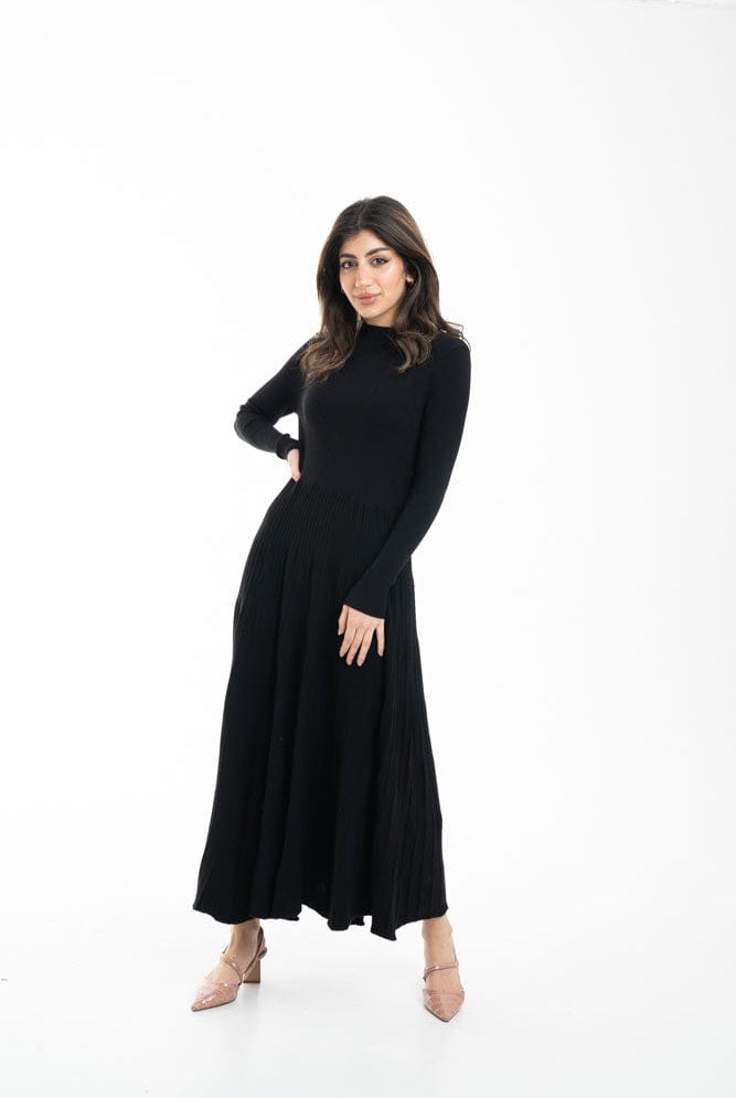 نتشي فستان ميدي بأكمام طويلة سادة منسوج