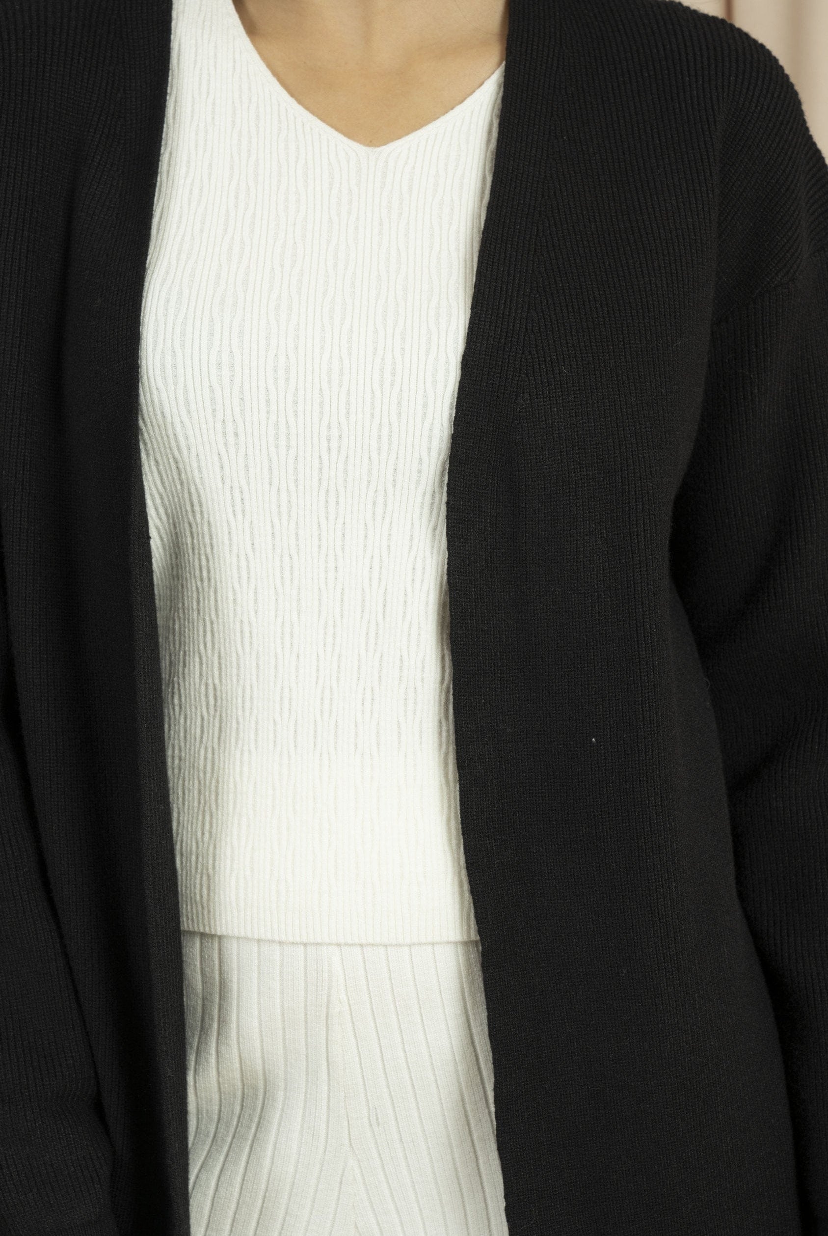 نتشي جاكيت طويل نسائي منسوج