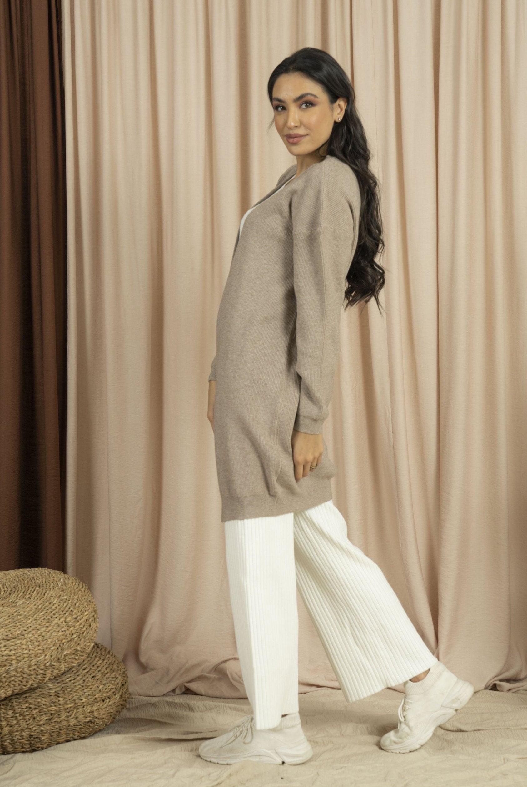 نتشي جاكيت طويل نسائي منسوج