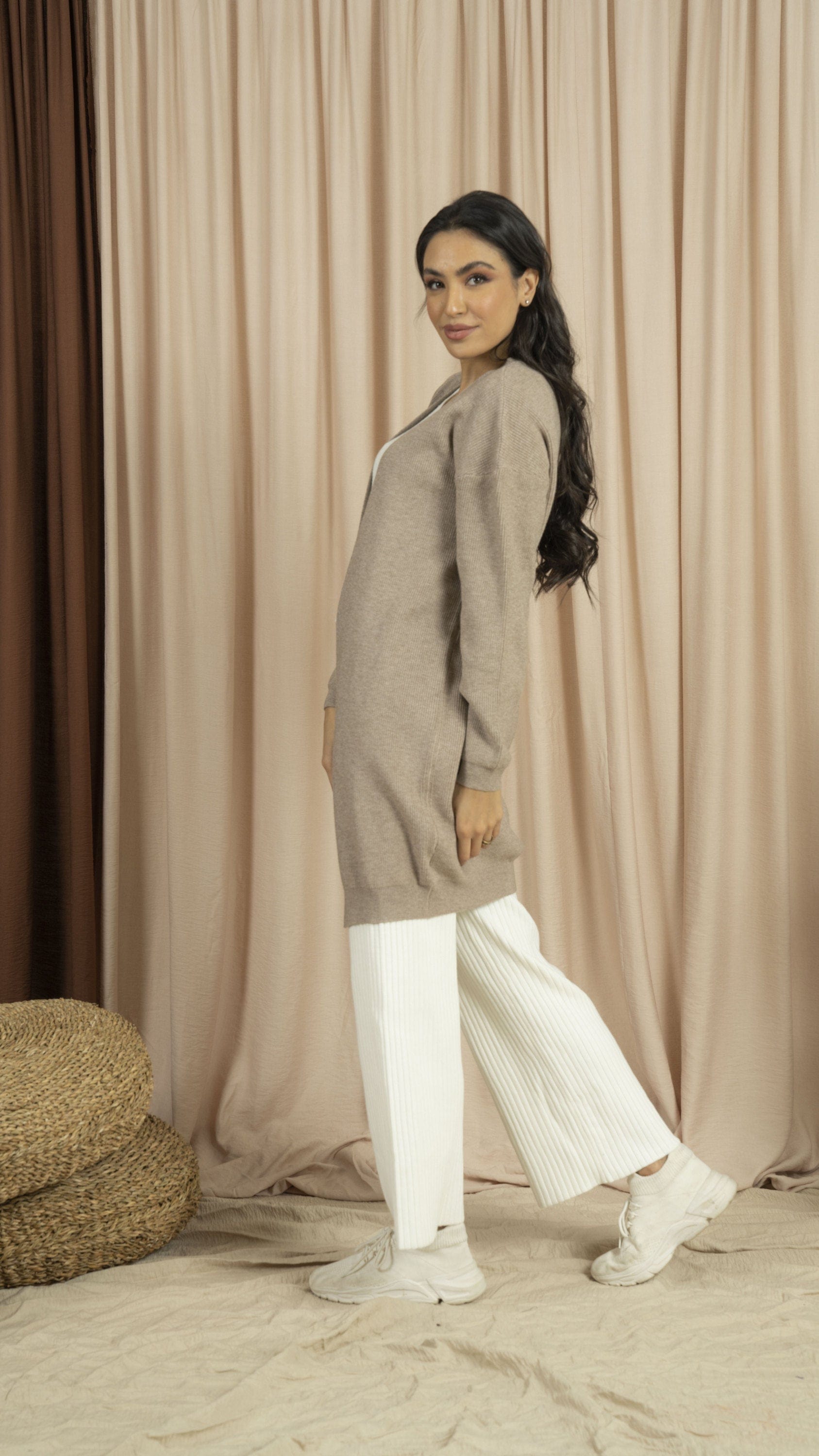 نتشي جاكيت طويل نسائي منسوج