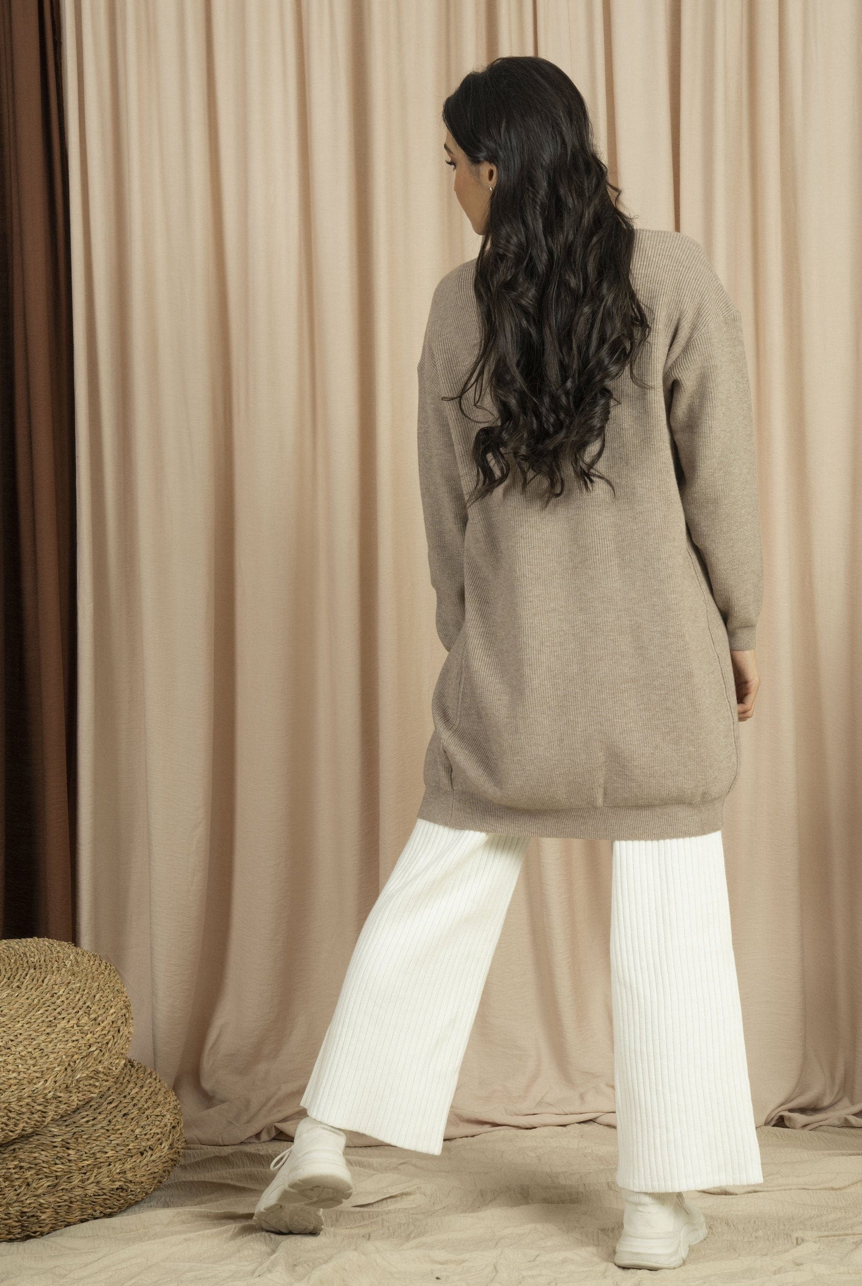 نتشي جاكيت طويل نسائي منسوج