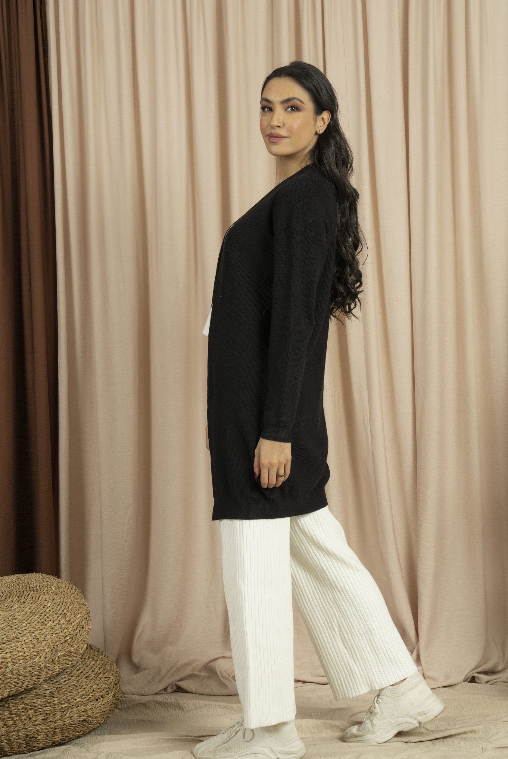 نتشي جاكيت طويل نسائي منسوج