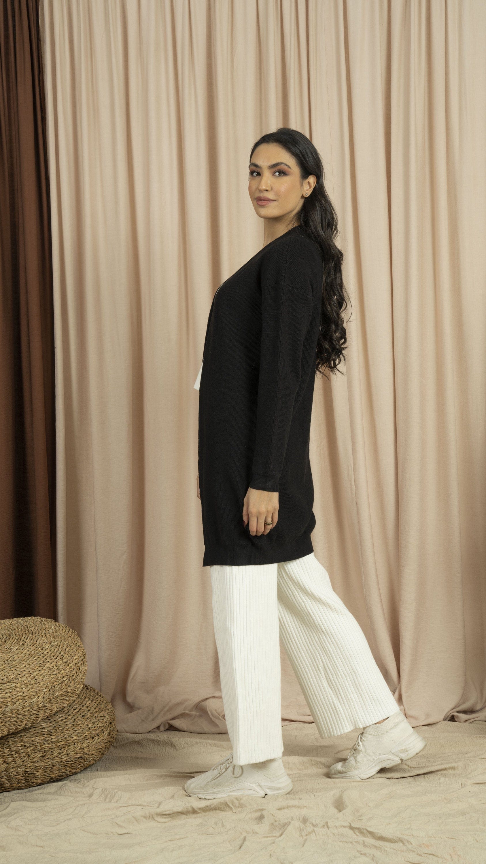 نتشي جاكيت طويل نسائي منسوج