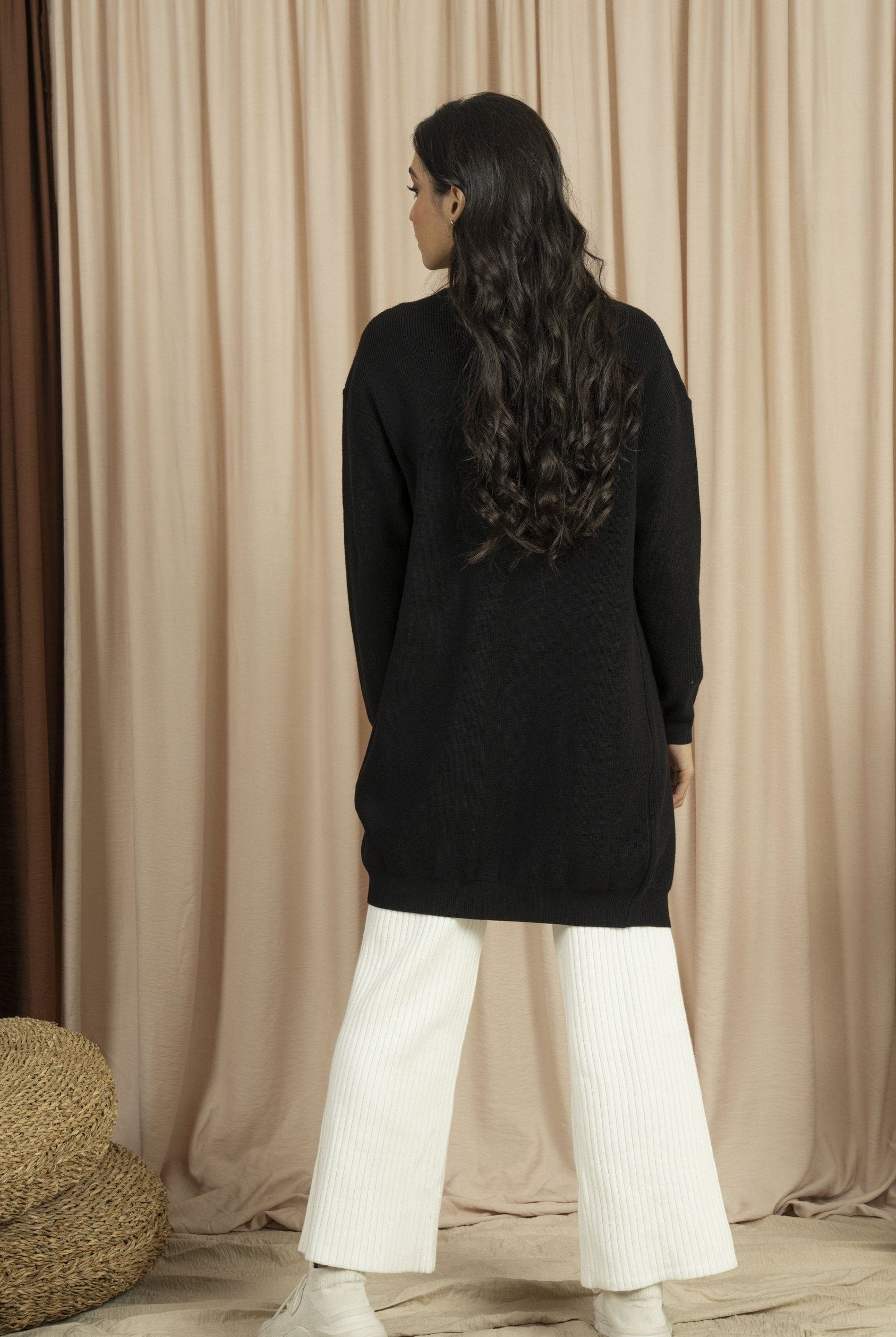 نتشي جاكيت طويل نسائي منسوج