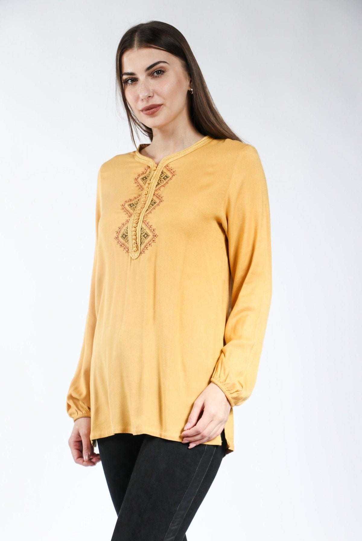 ديامانتين بلوزة مغربية مطرزة من الصدر كم طويل نسائي