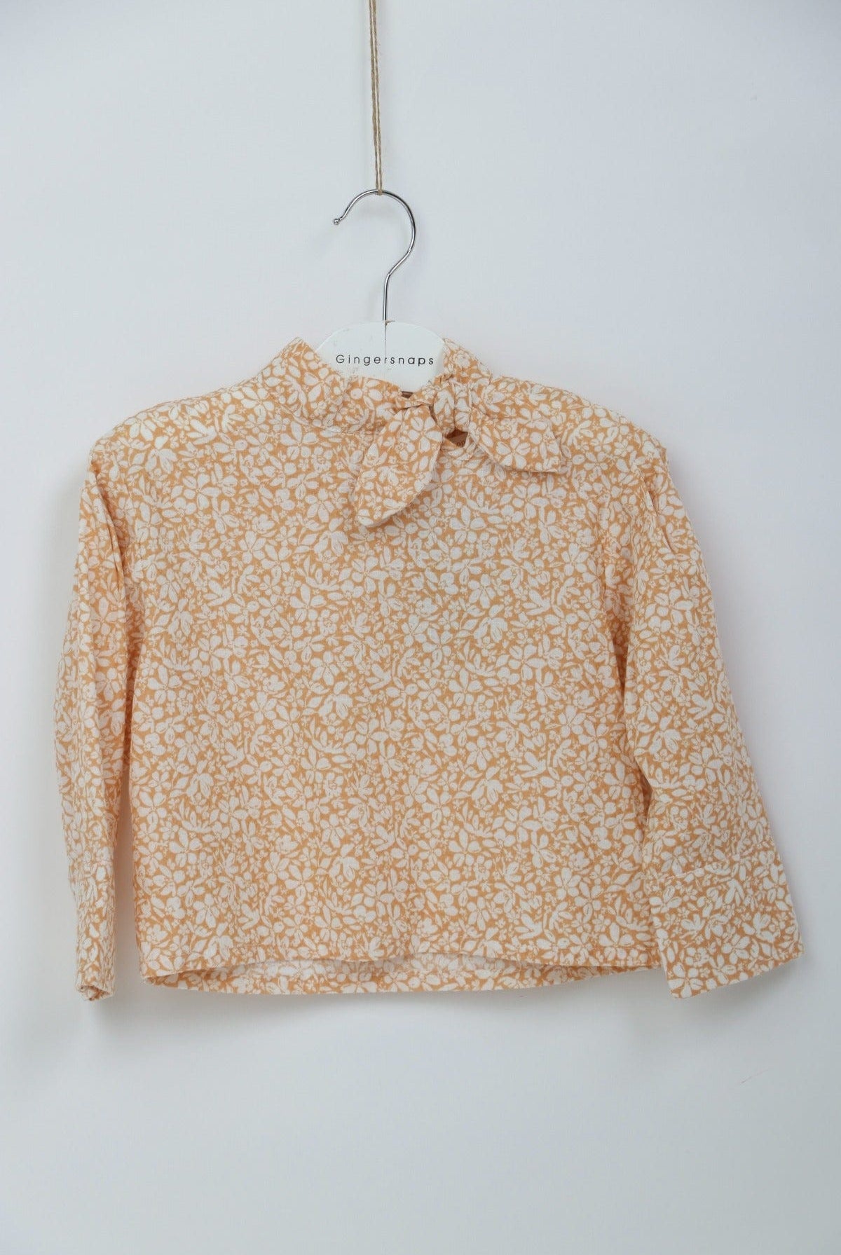 جينجرسنابس بلوزة مشجرة بفيونكة من أعلى كم طويل بناتي بني